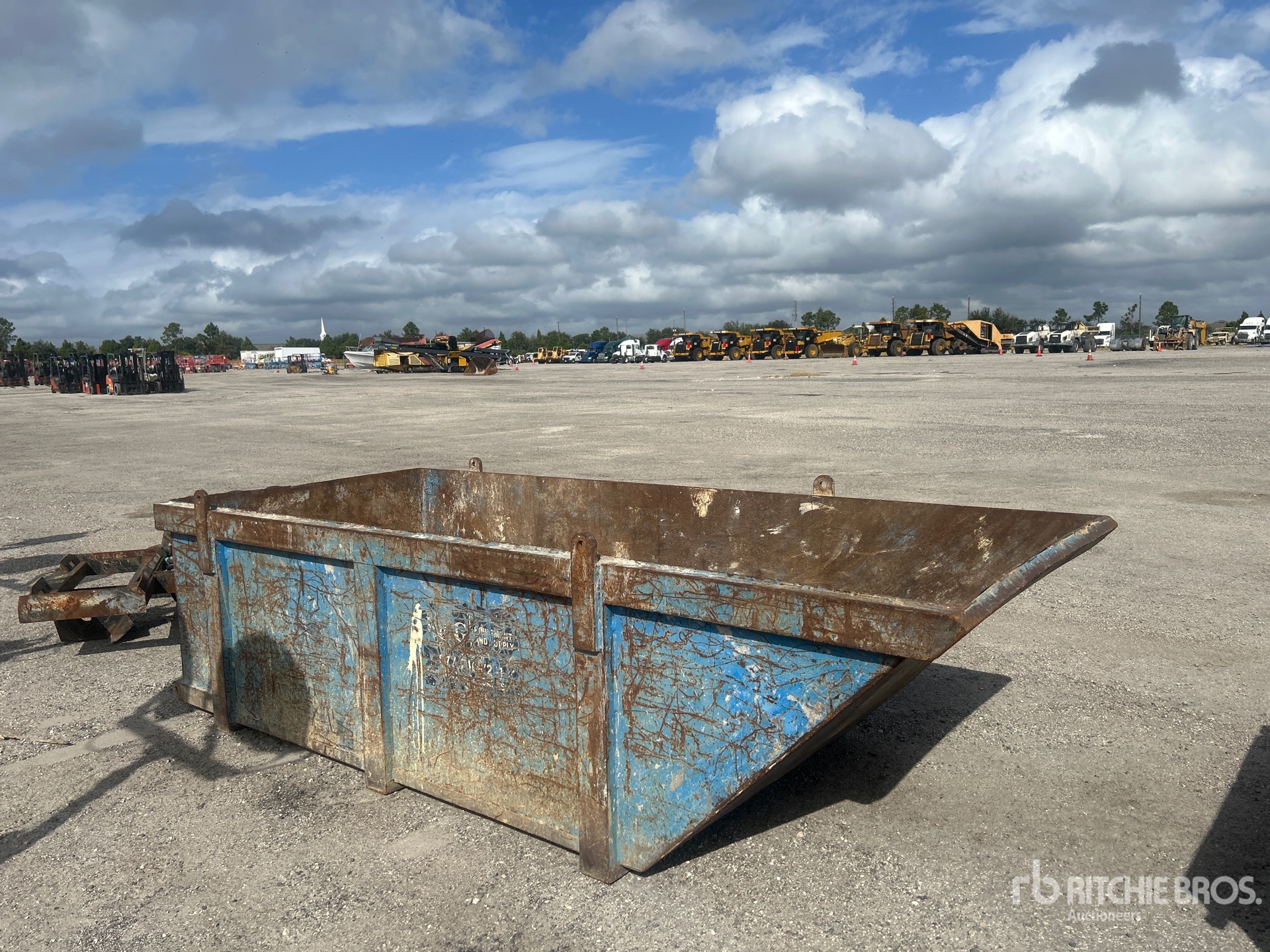 General Appearance with Image, coin avant droit