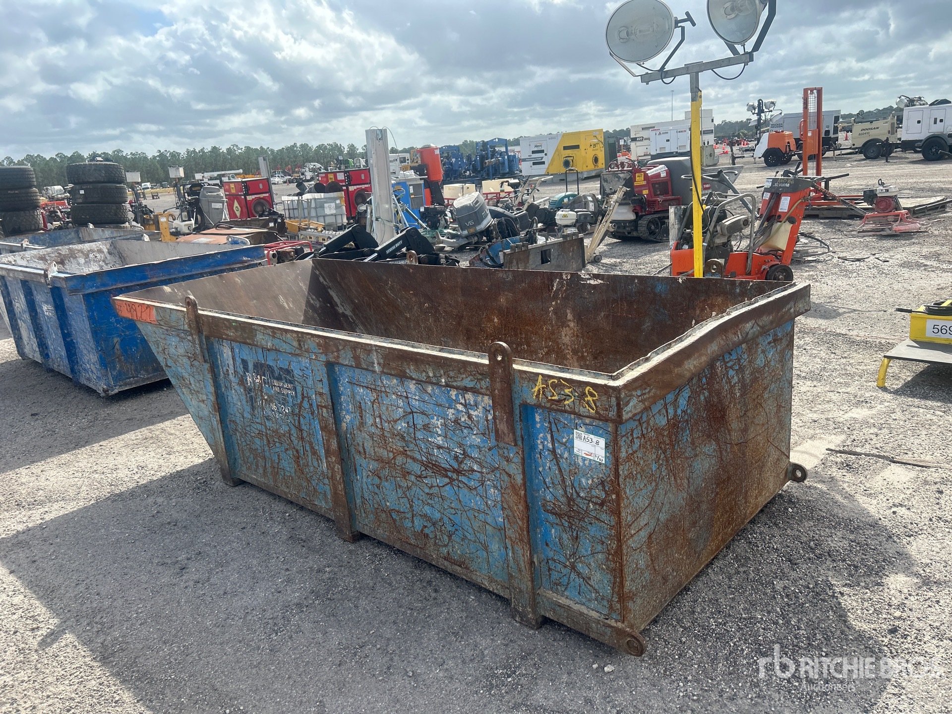 General Appearance with Image, coin avant gauche