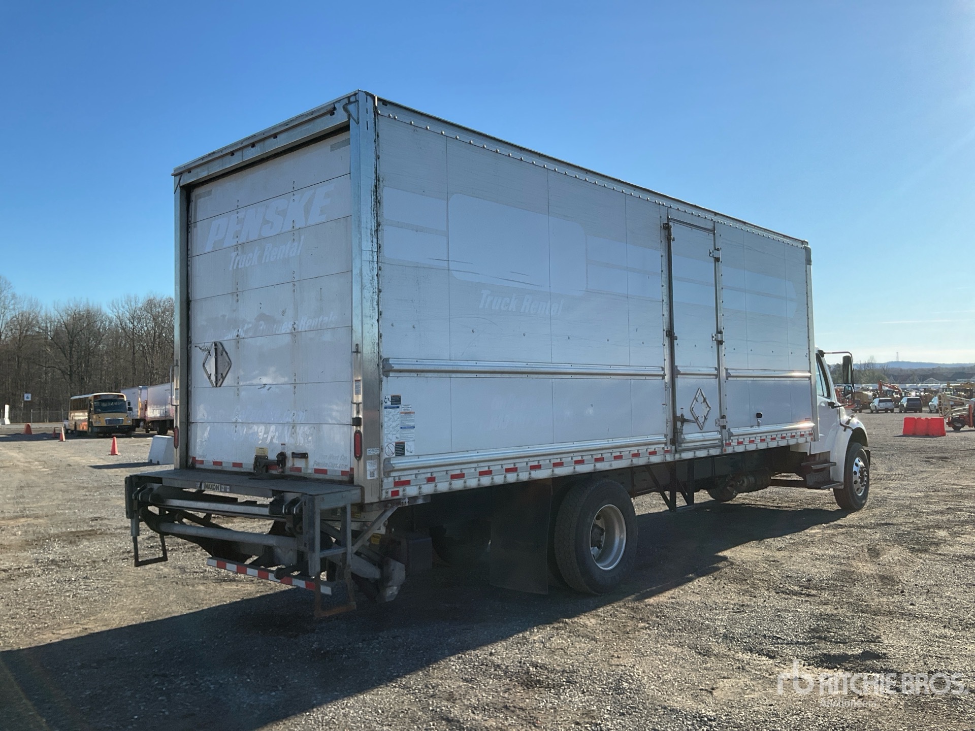 General Appearance with Bild, Ecke hinten rechts