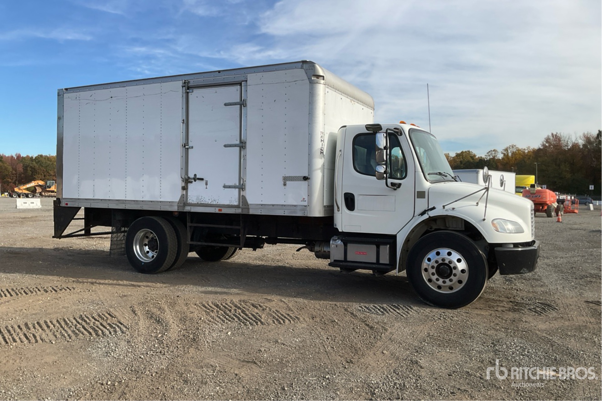 Aspect général with Image, coin avant droit
