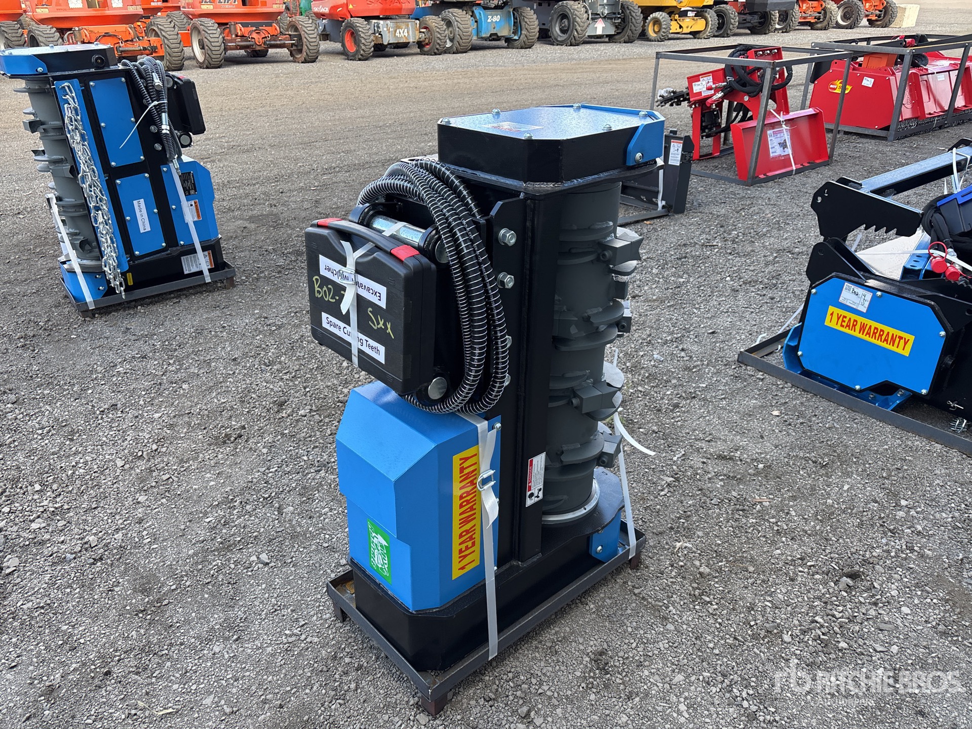 General Appearance with Picture, Right Rear Corner