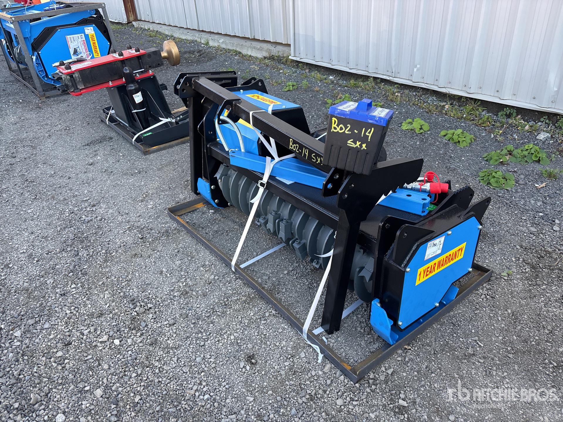 General Appearance with Picture, Left Front Corner