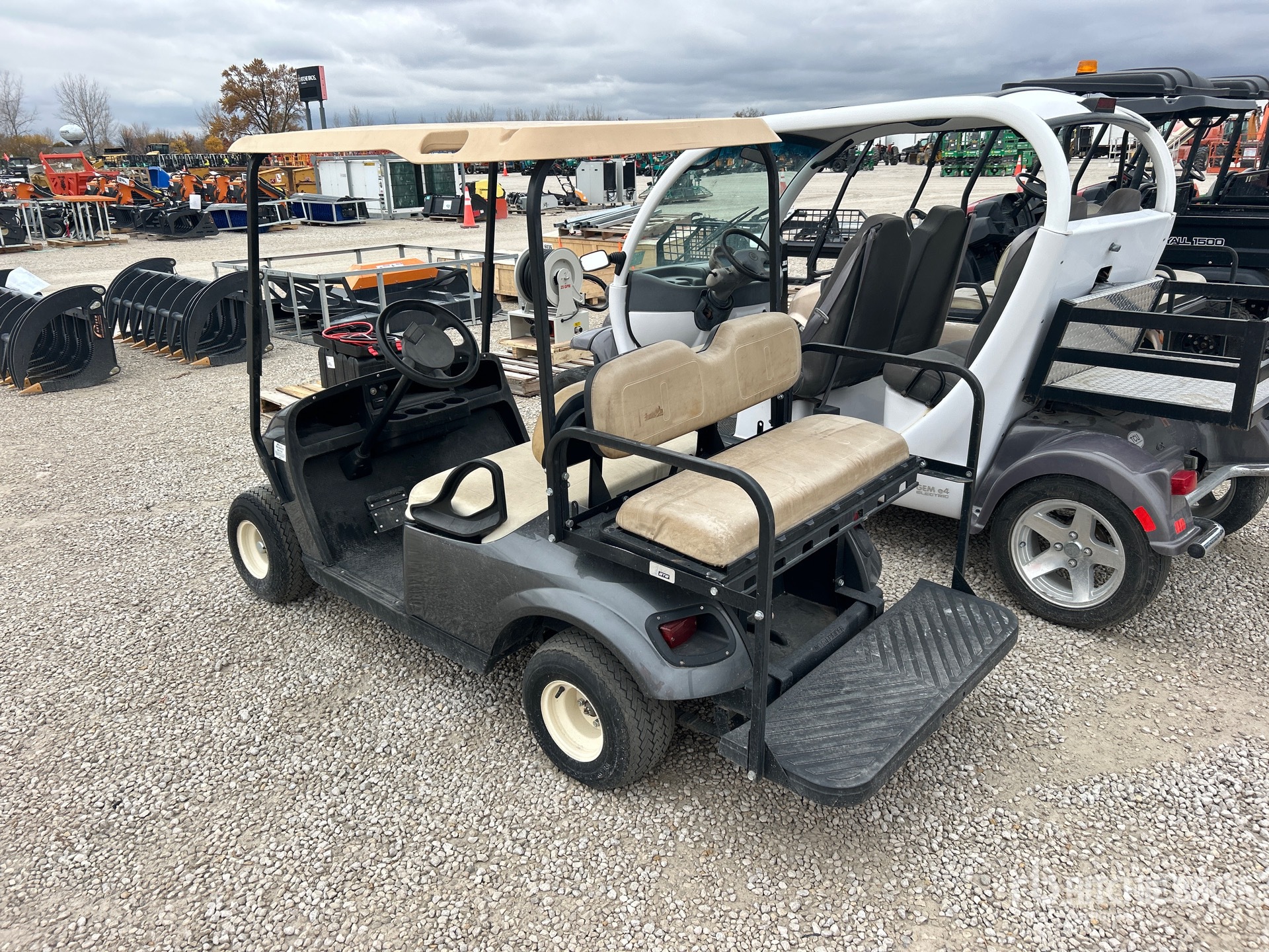 General Appearance with Picture, Left Rear Corner