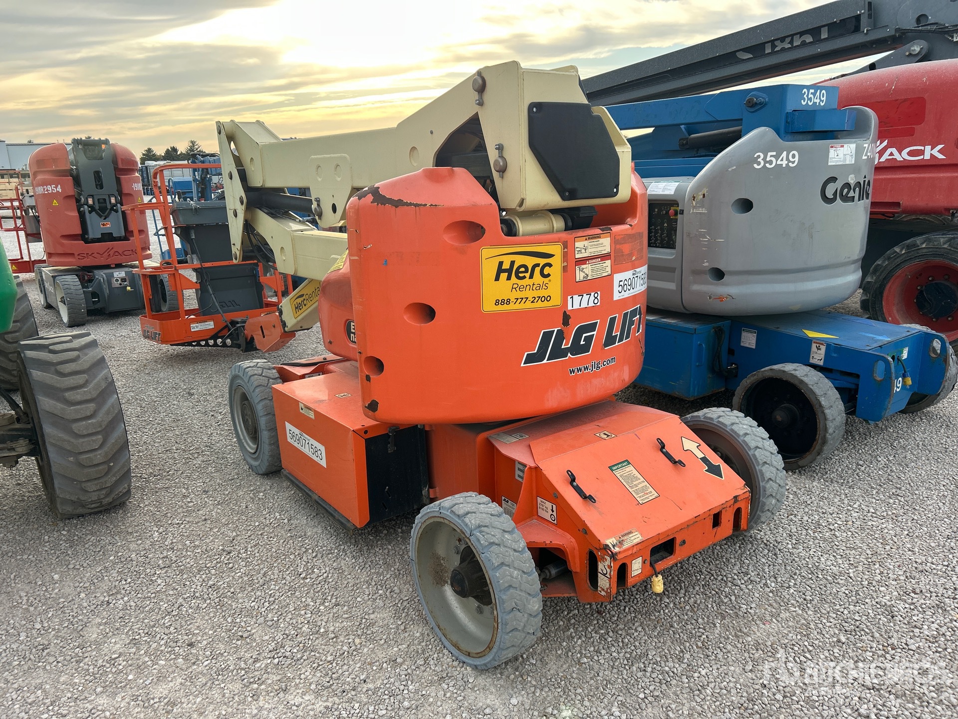 General Appearance with Picture, Left Rear Corner