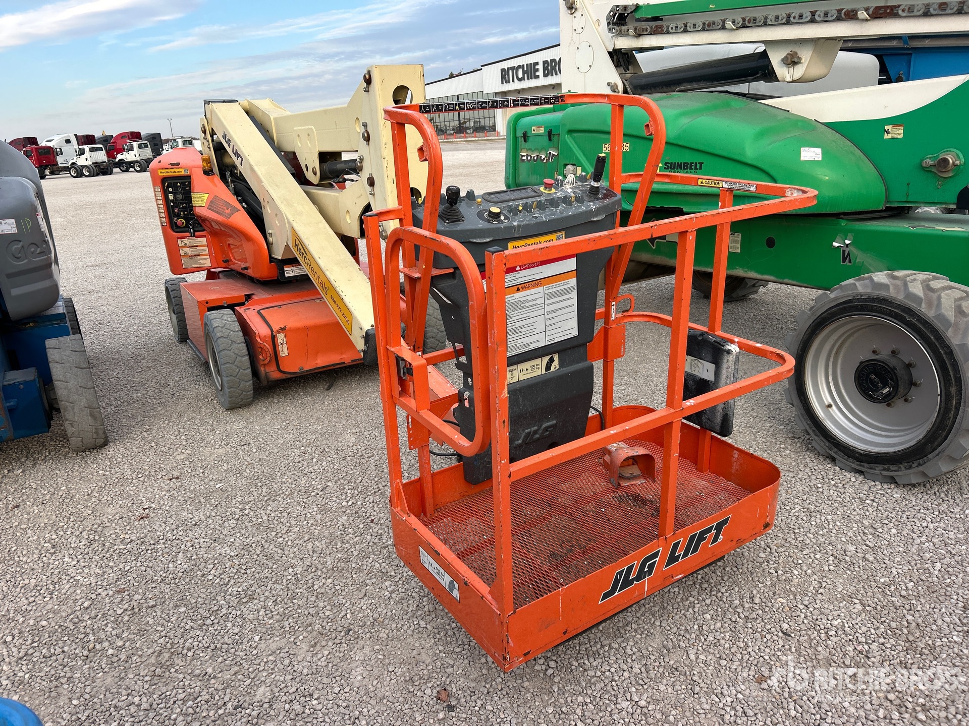 General Appearance with Picture, Right Front Corner