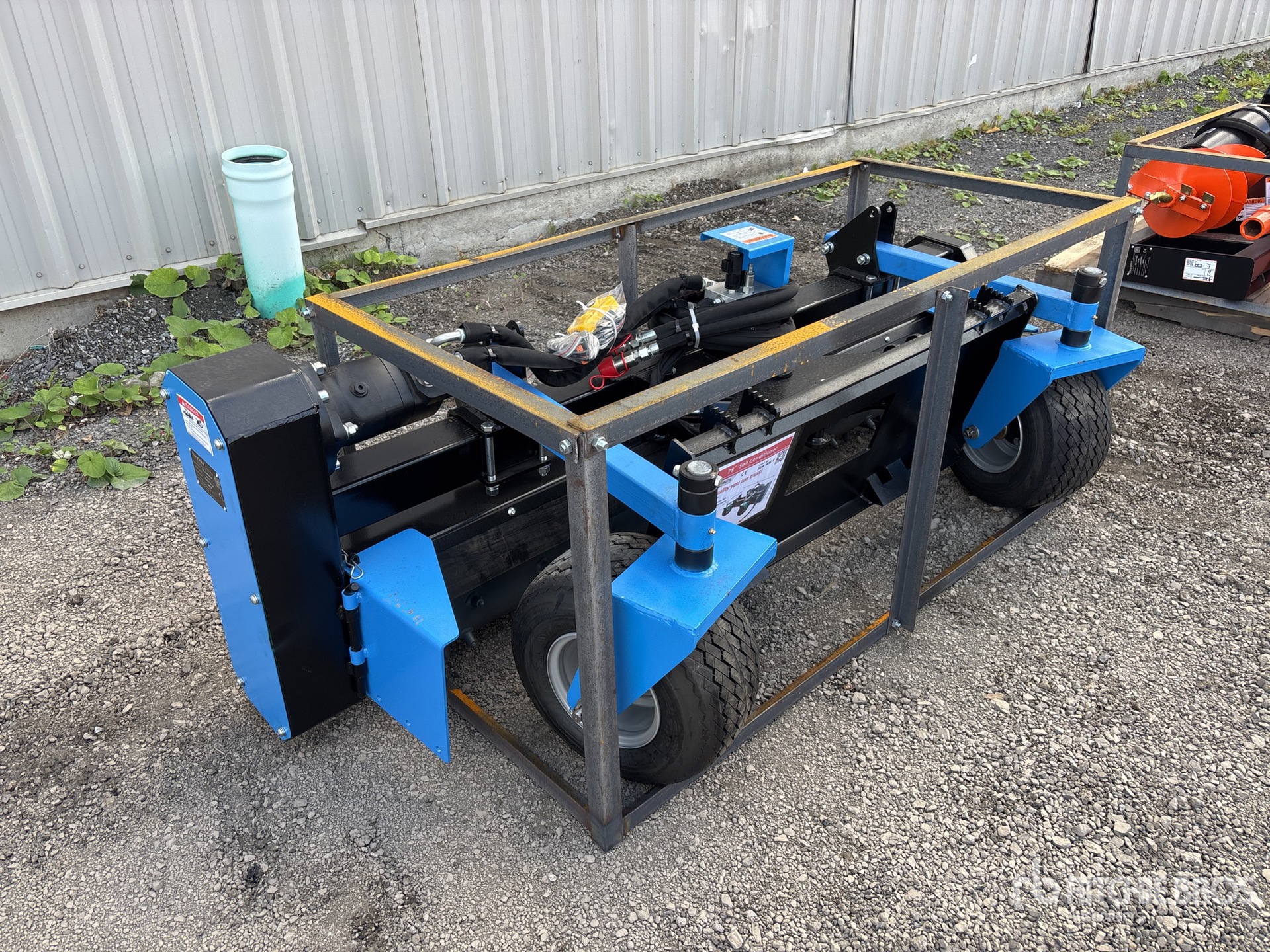 General Appearance with Picture, Left Rear Corner