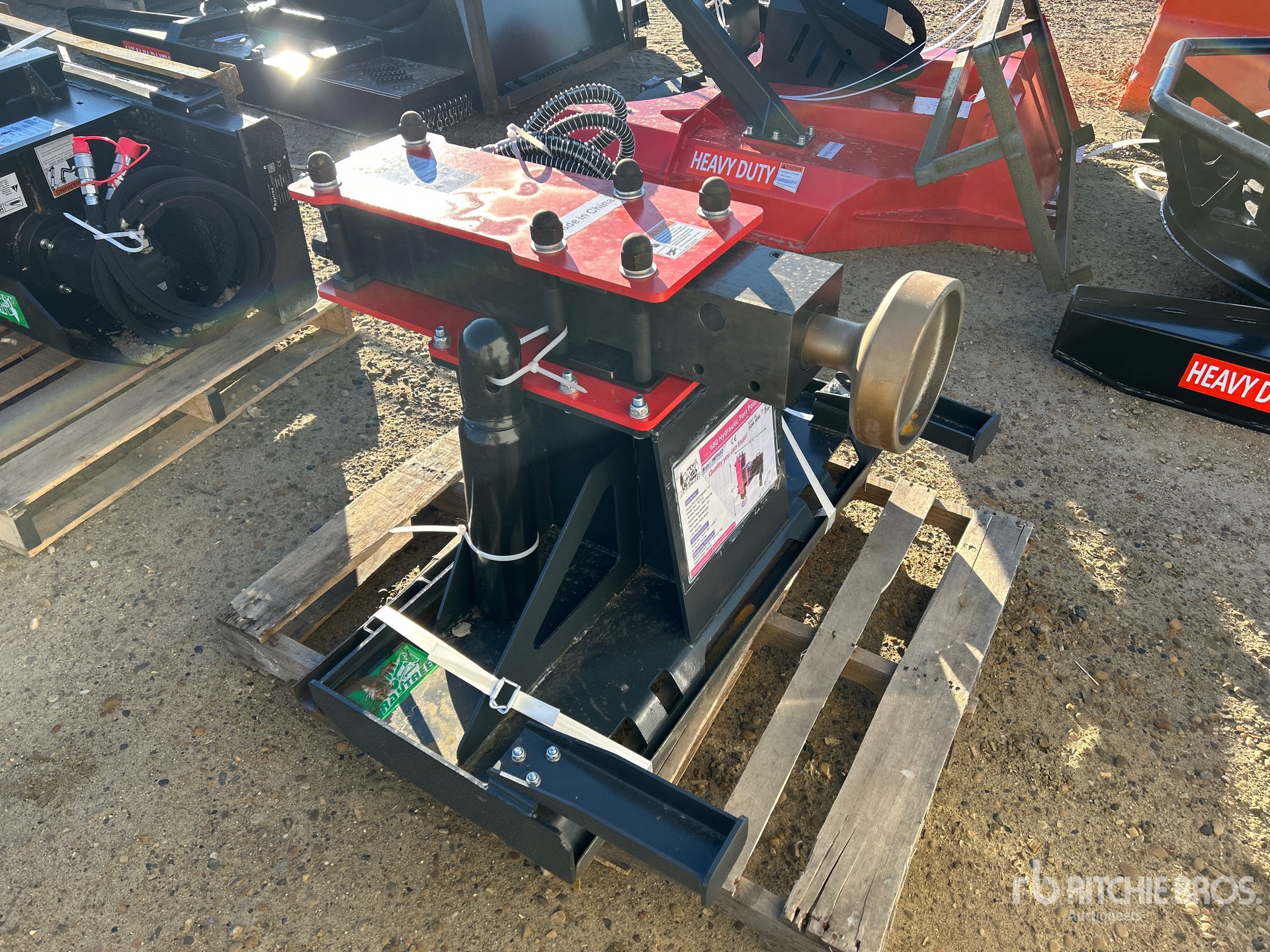 General Appearance with Bild, Ecke vorne rechts