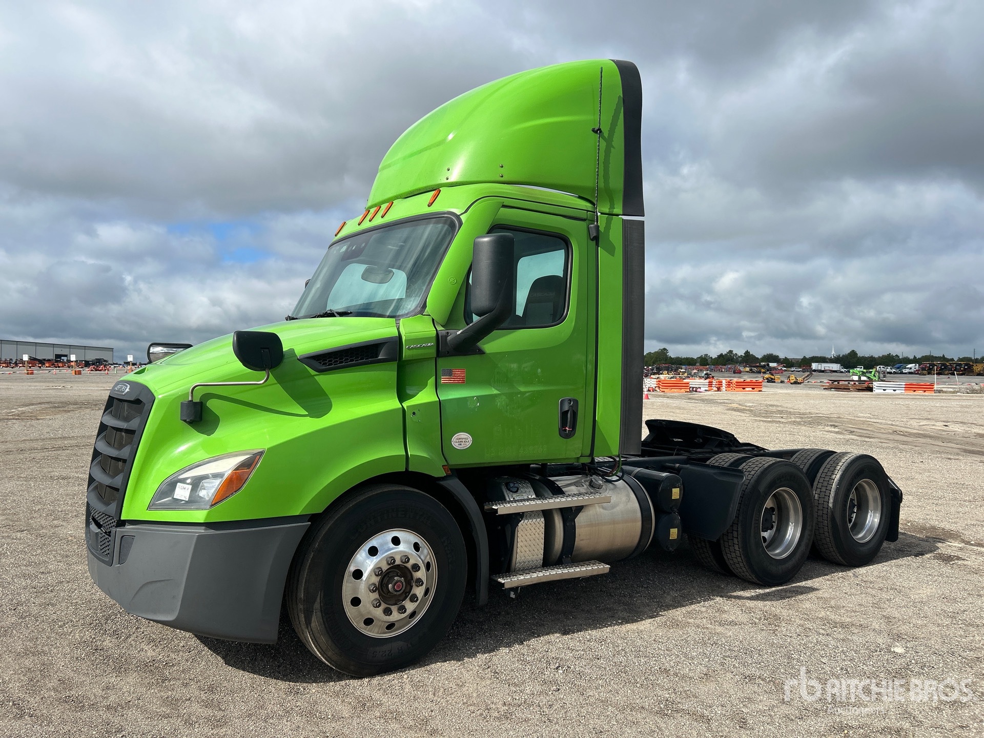 General Appearance with Picture, Left Front Corner