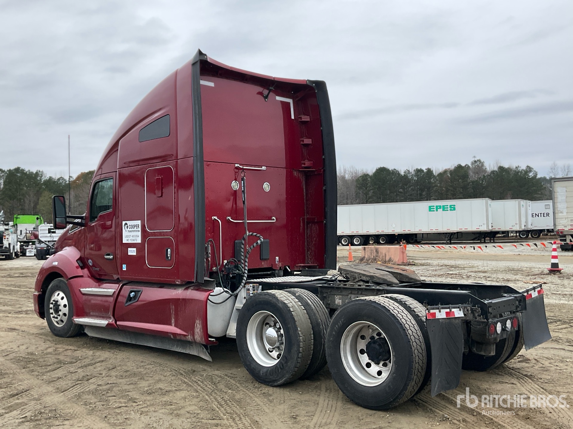 General Appearance with Picture, Left Rear Corner