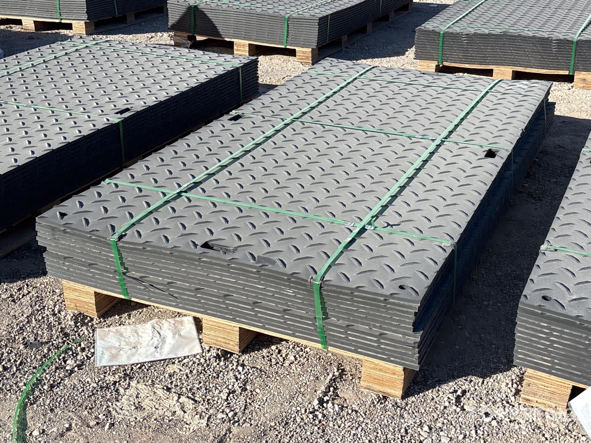 General Appearance with Image, coin avant droit