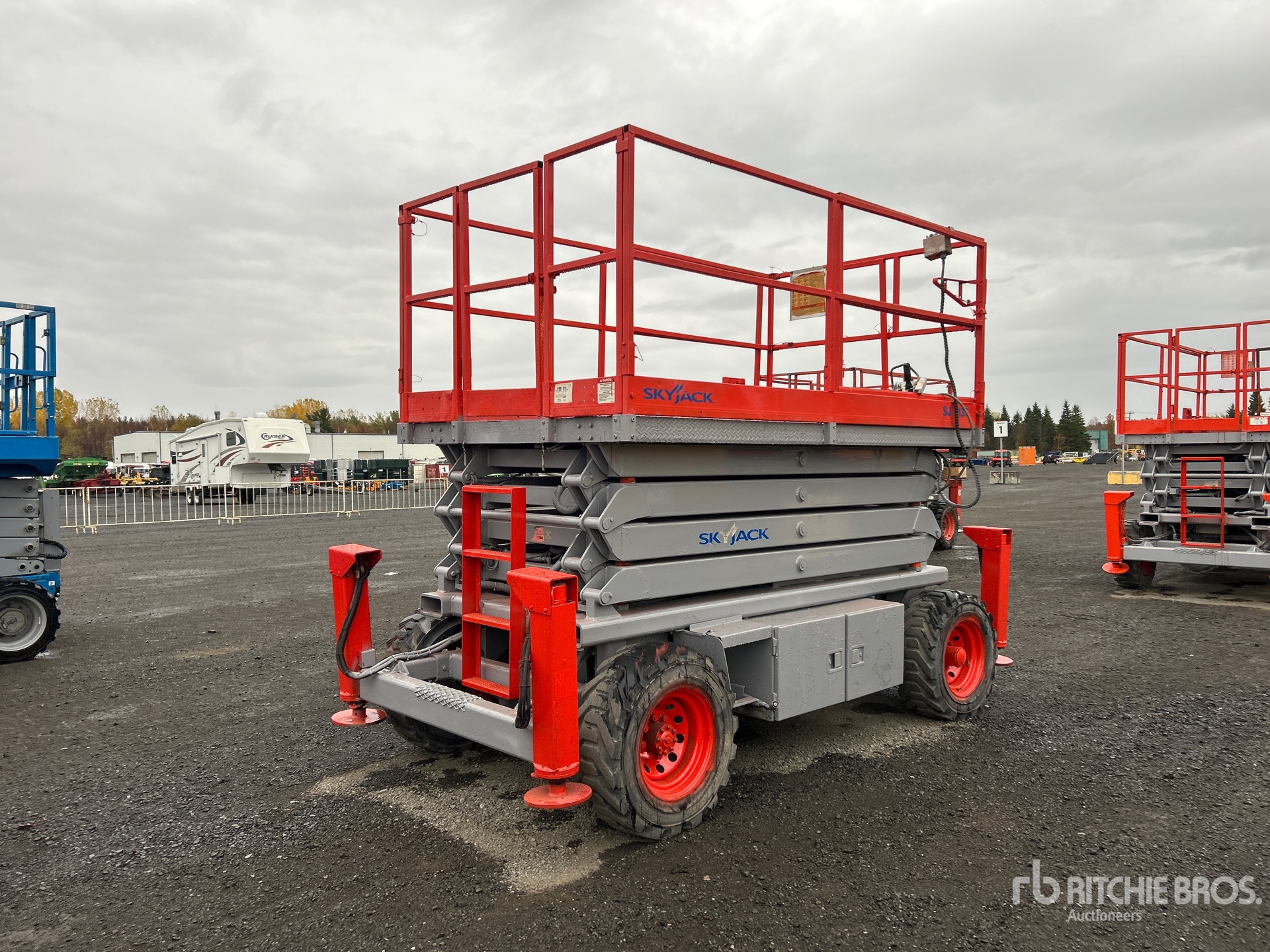 General Appearance with Picture, Right Rear Corner