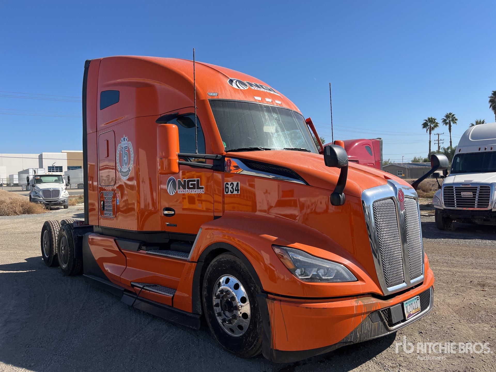 General Appearance with Foto, angolo anteriore destro