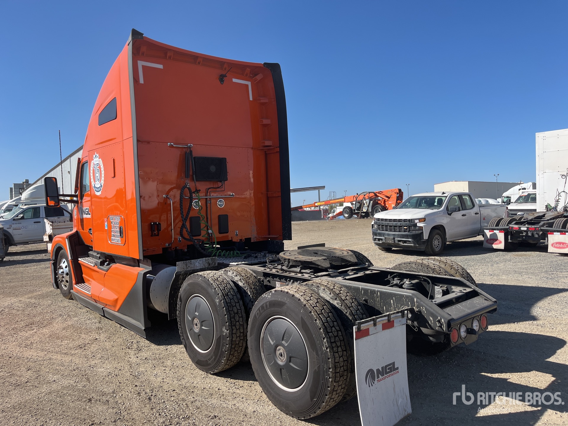 General Appearance with Foto, angolo posteriore sinistro