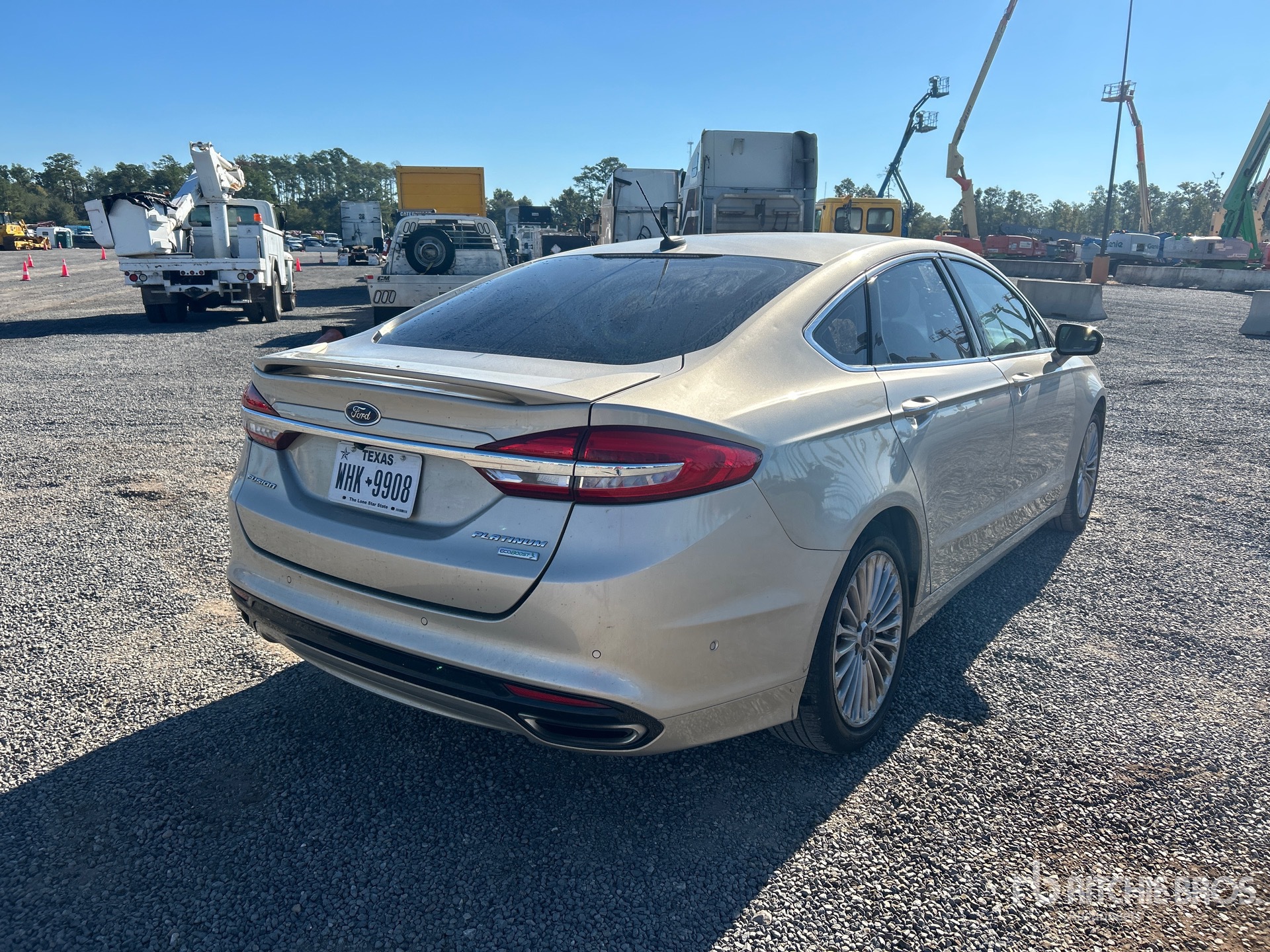 General Appearance with Picture, Right Rear Corner