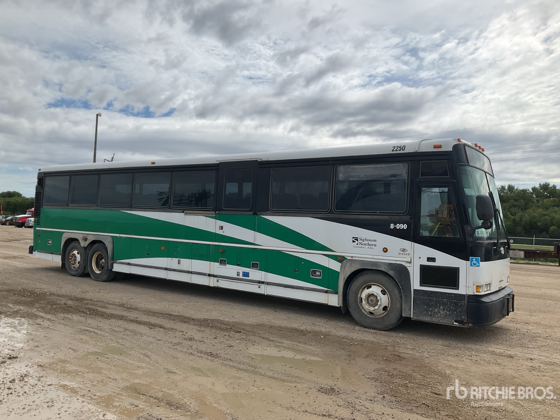 General Appearance with Bild, Ecke vorne rechts