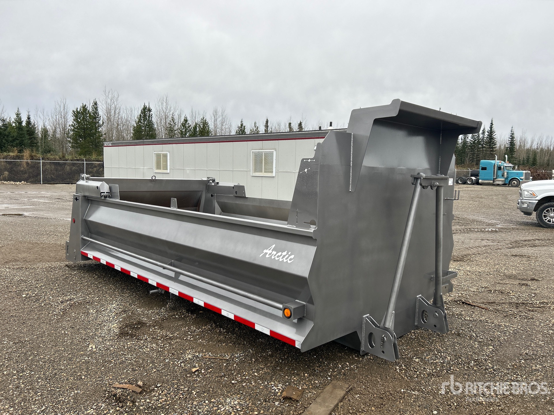 Aspect général with Image, coin avant droit