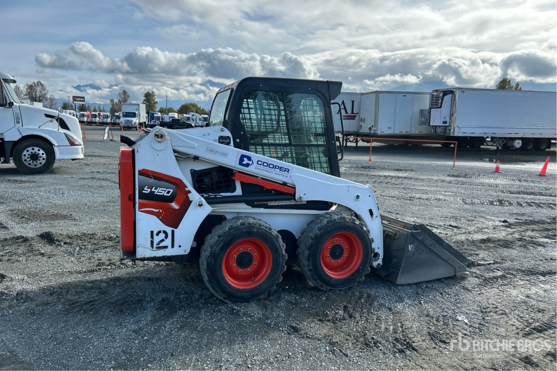 General Appearance with Picture, Right Rear Corner