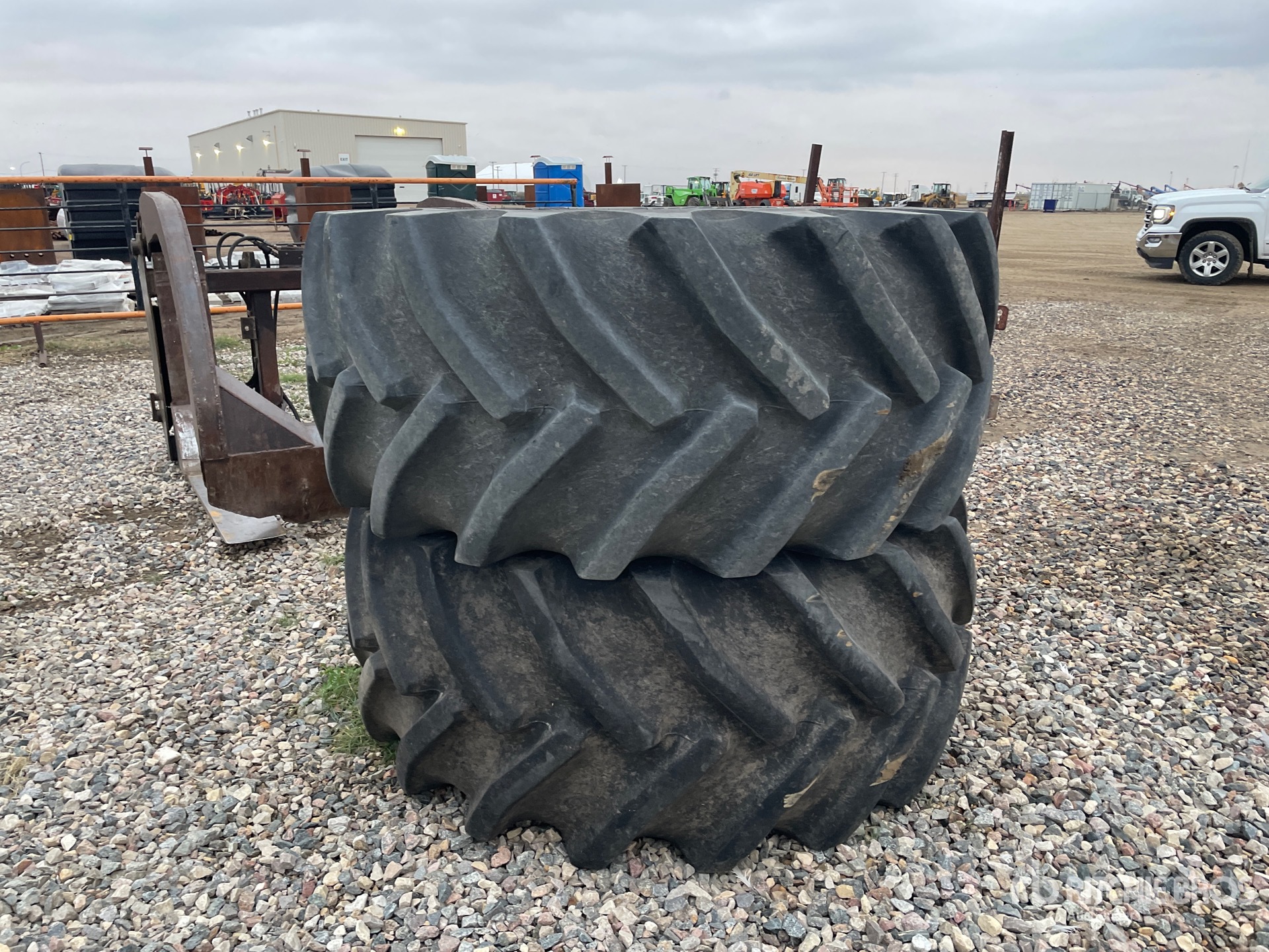 General Appearance with Picture, Right Rear Corner