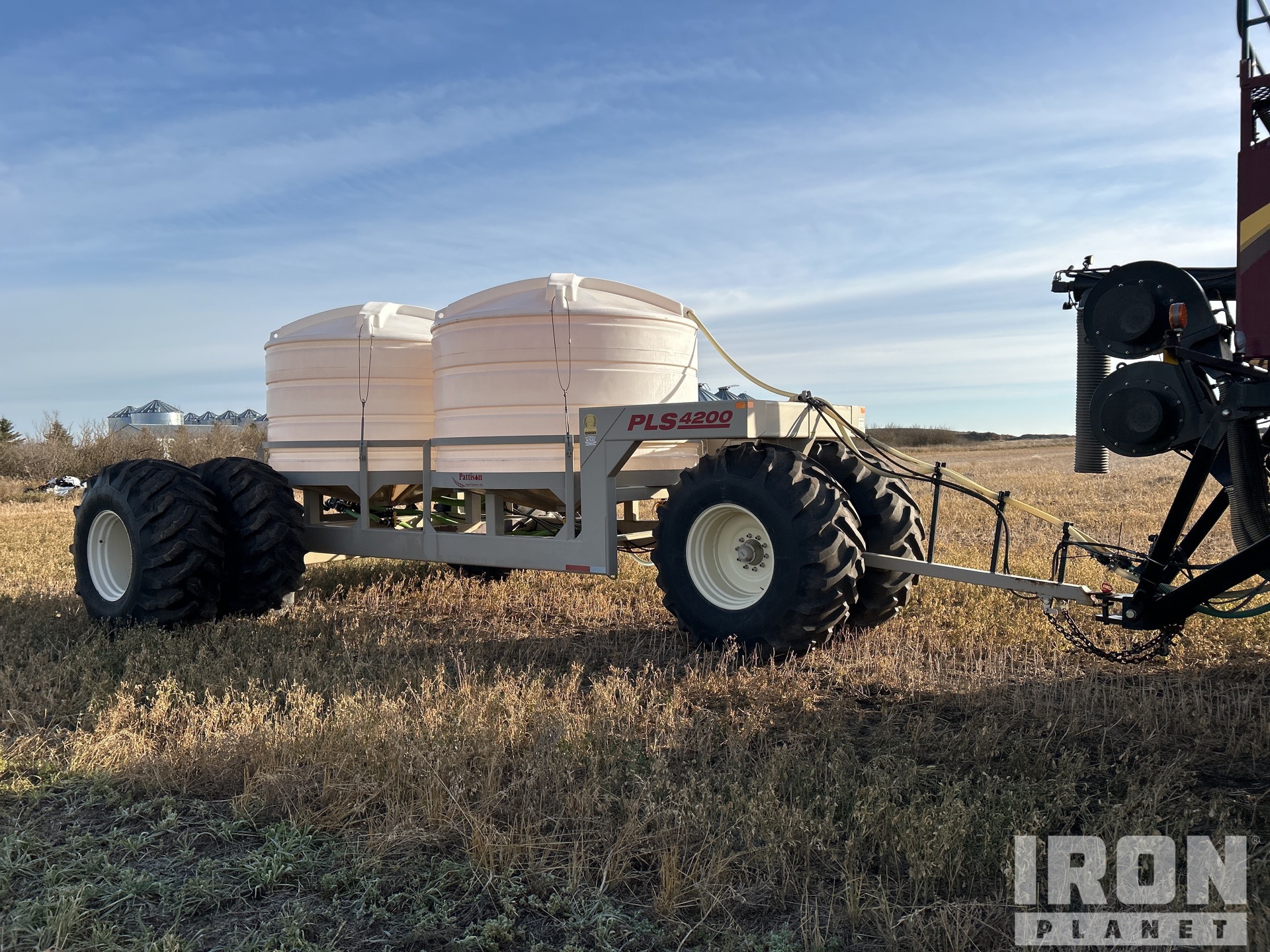 General Appearance with Bild, Ecke vorne rechts