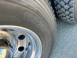 4 Underbody - Truck with 