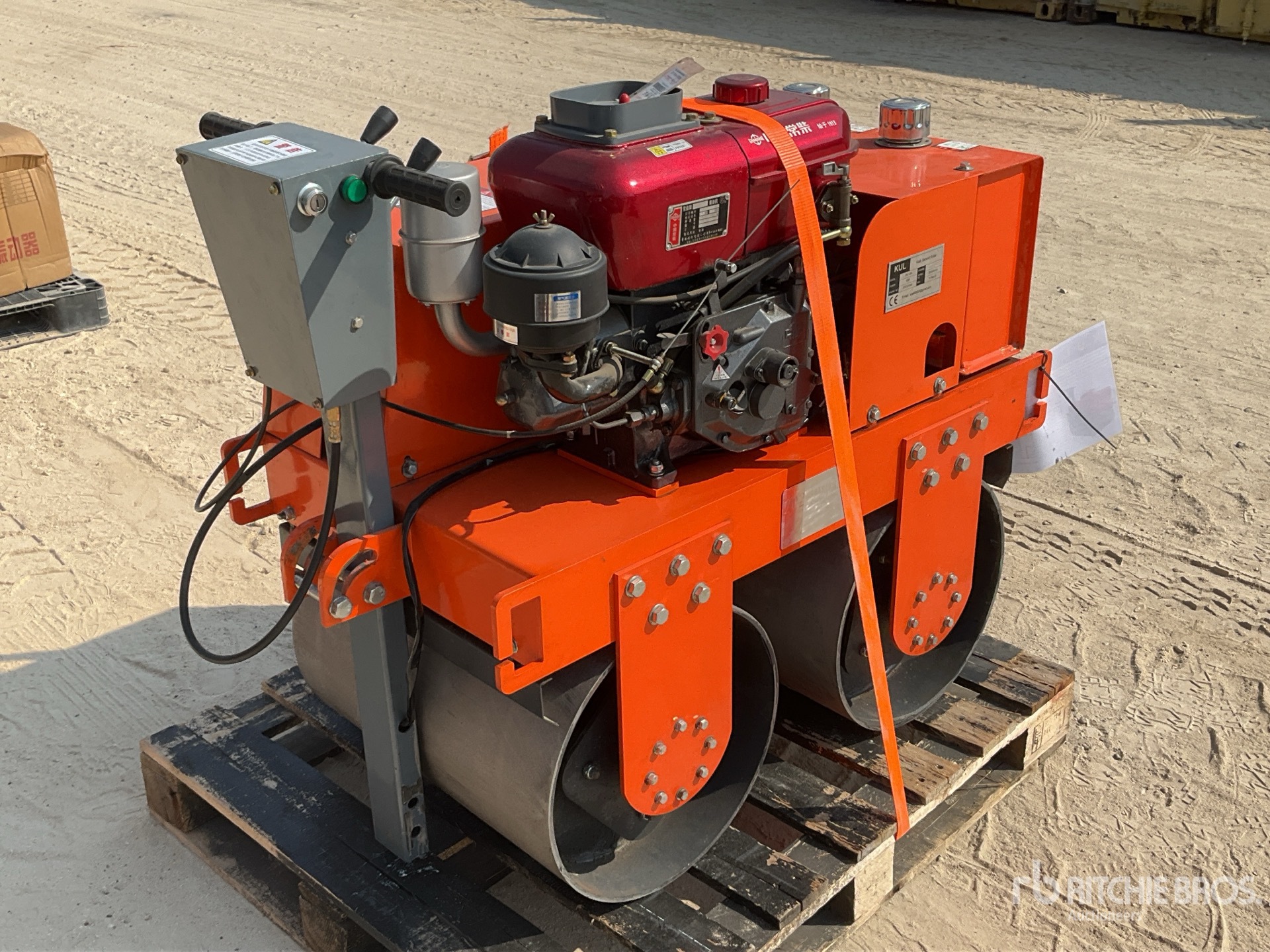 General Appearance with Foto, angolo anteriore sinistro