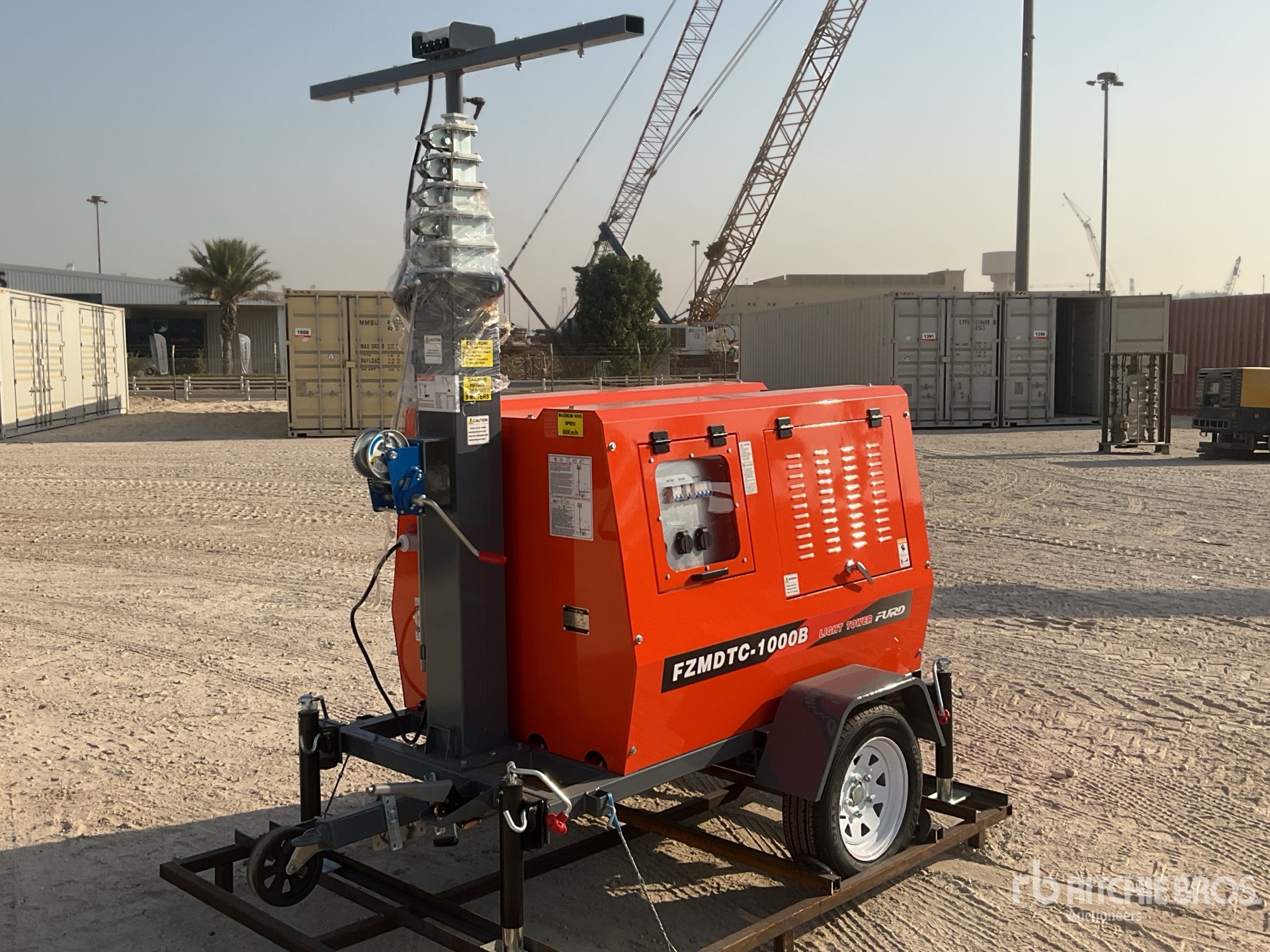 General Appearance with Bild, Ecke vorne links