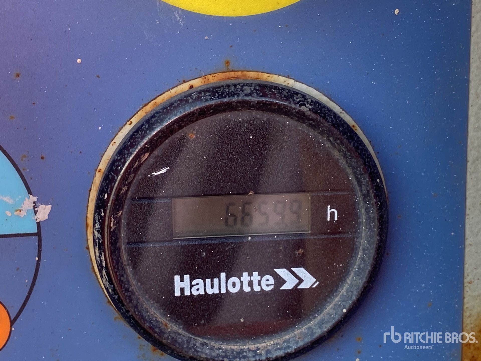 General Appearance with Hour Meter / Odometer
