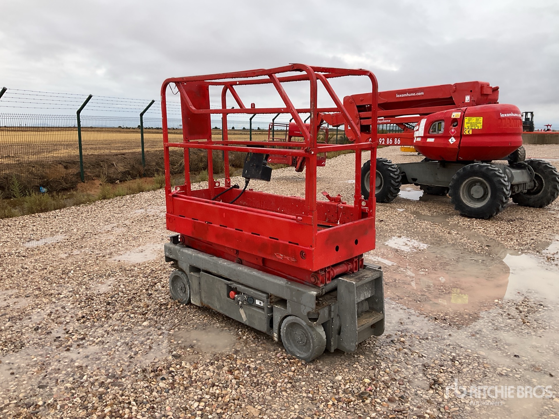 General Appearance with Picture, Right Front Corner