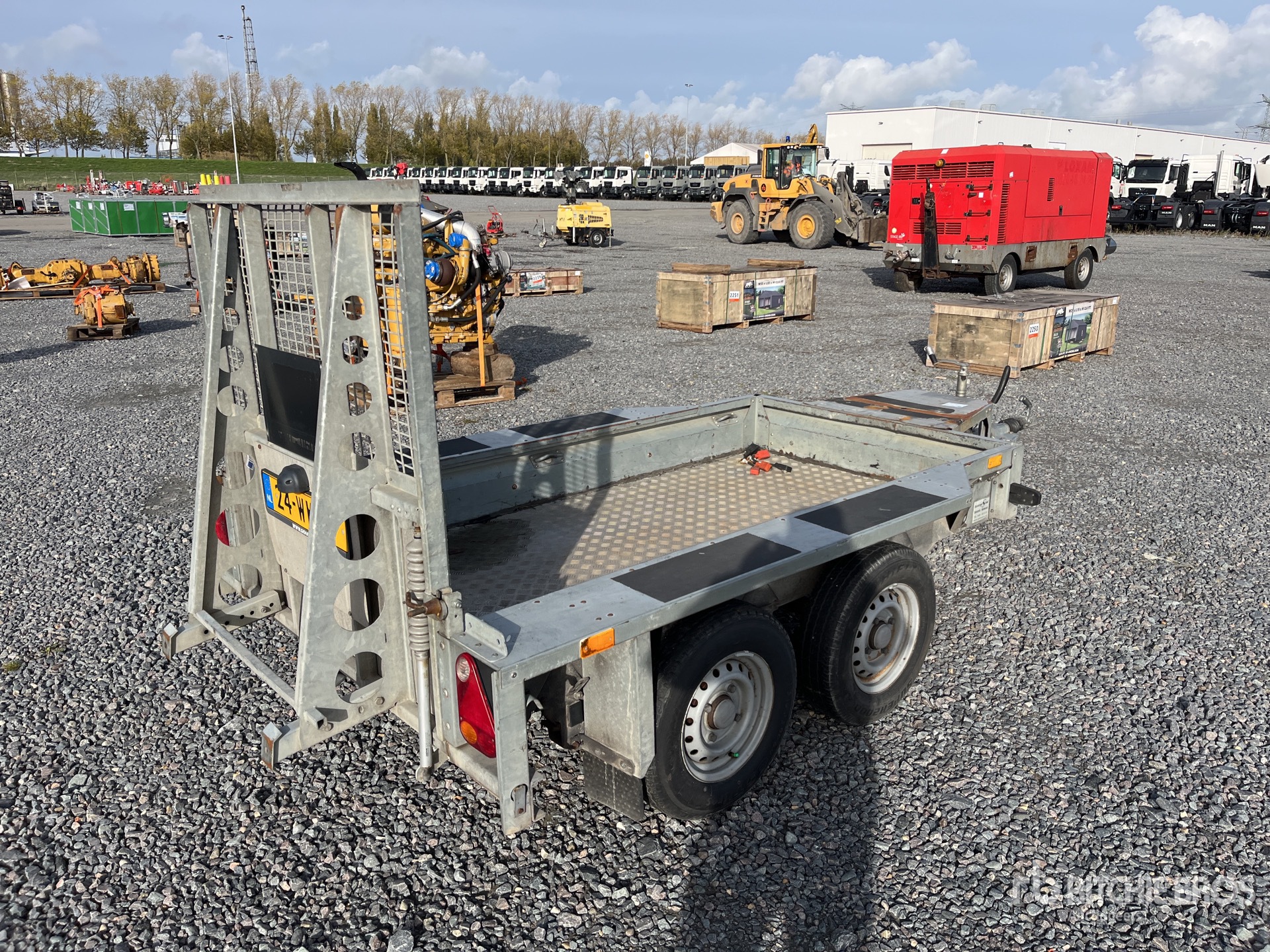 General Appearance with Imagen: esquina trasera derecha