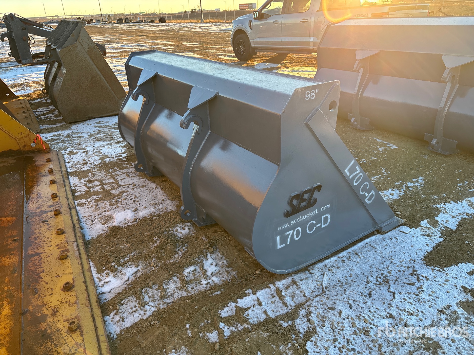 General Appearance with Bild, Ecke hinten rechts