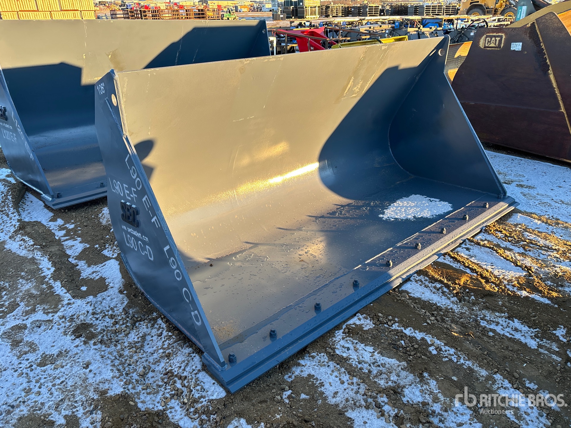 General Appearance with Bild, Ecke vorne rechts