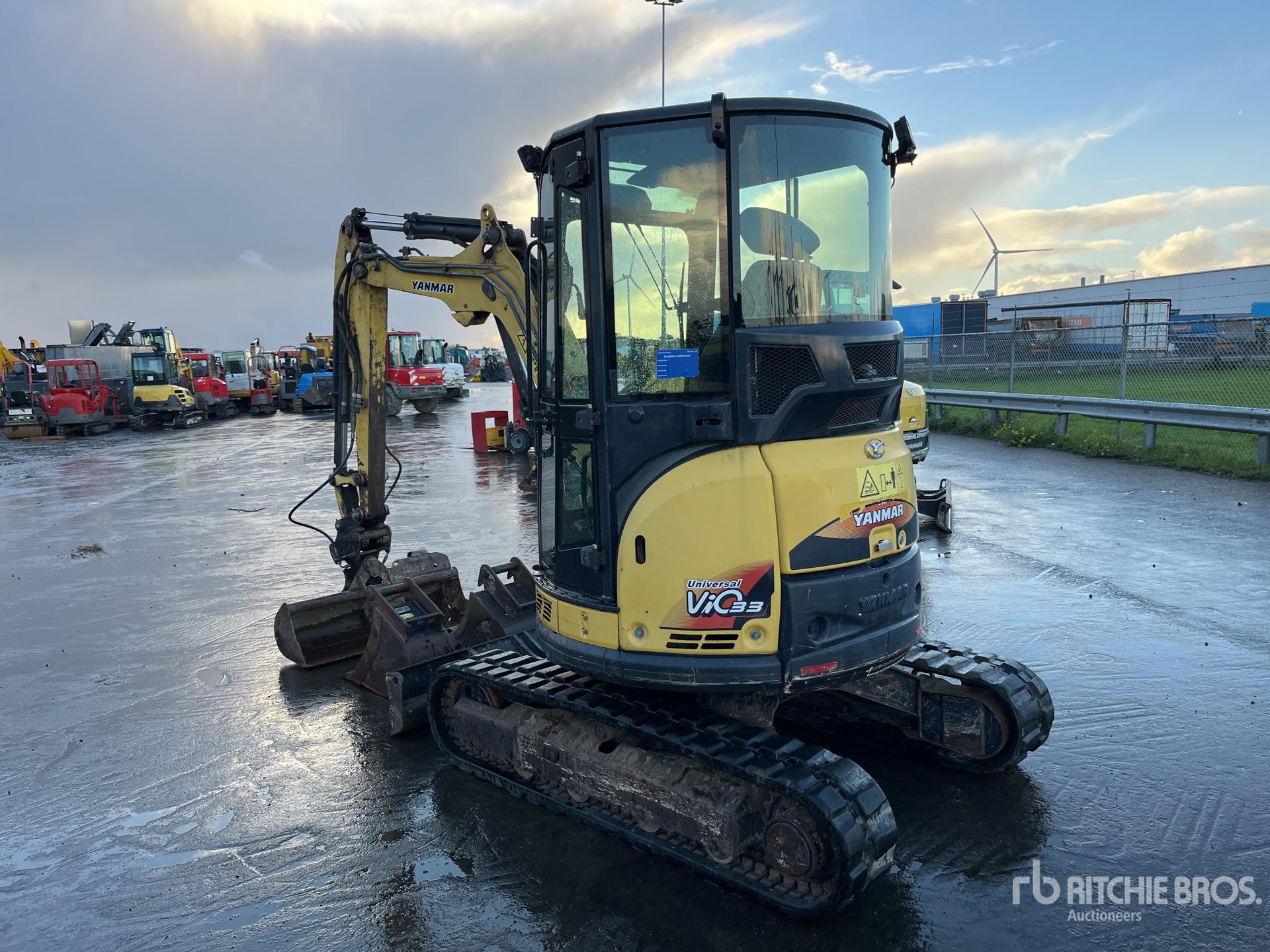 General Appearance with Bild, Ecke hinten links