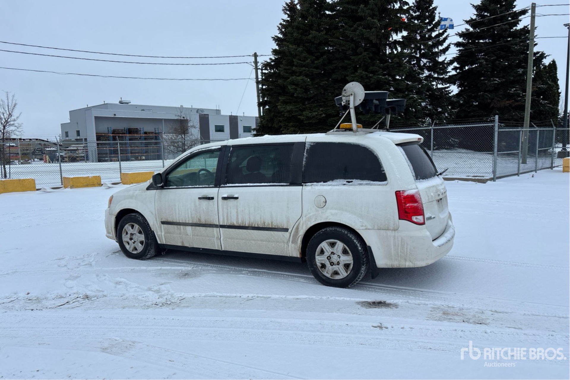 General Appearance with Foto, angolo posteriore sinistro