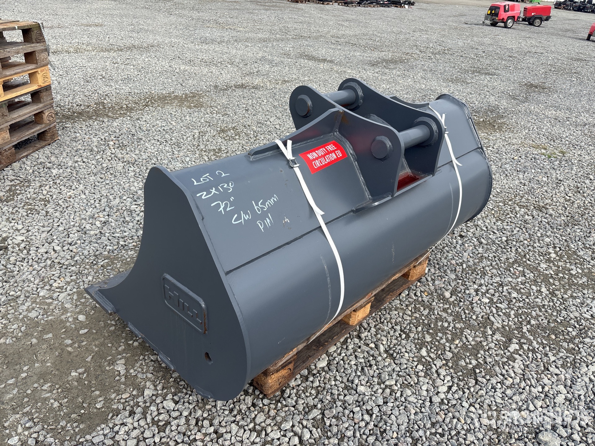 General Appearance with Picture, Right Rear Corner