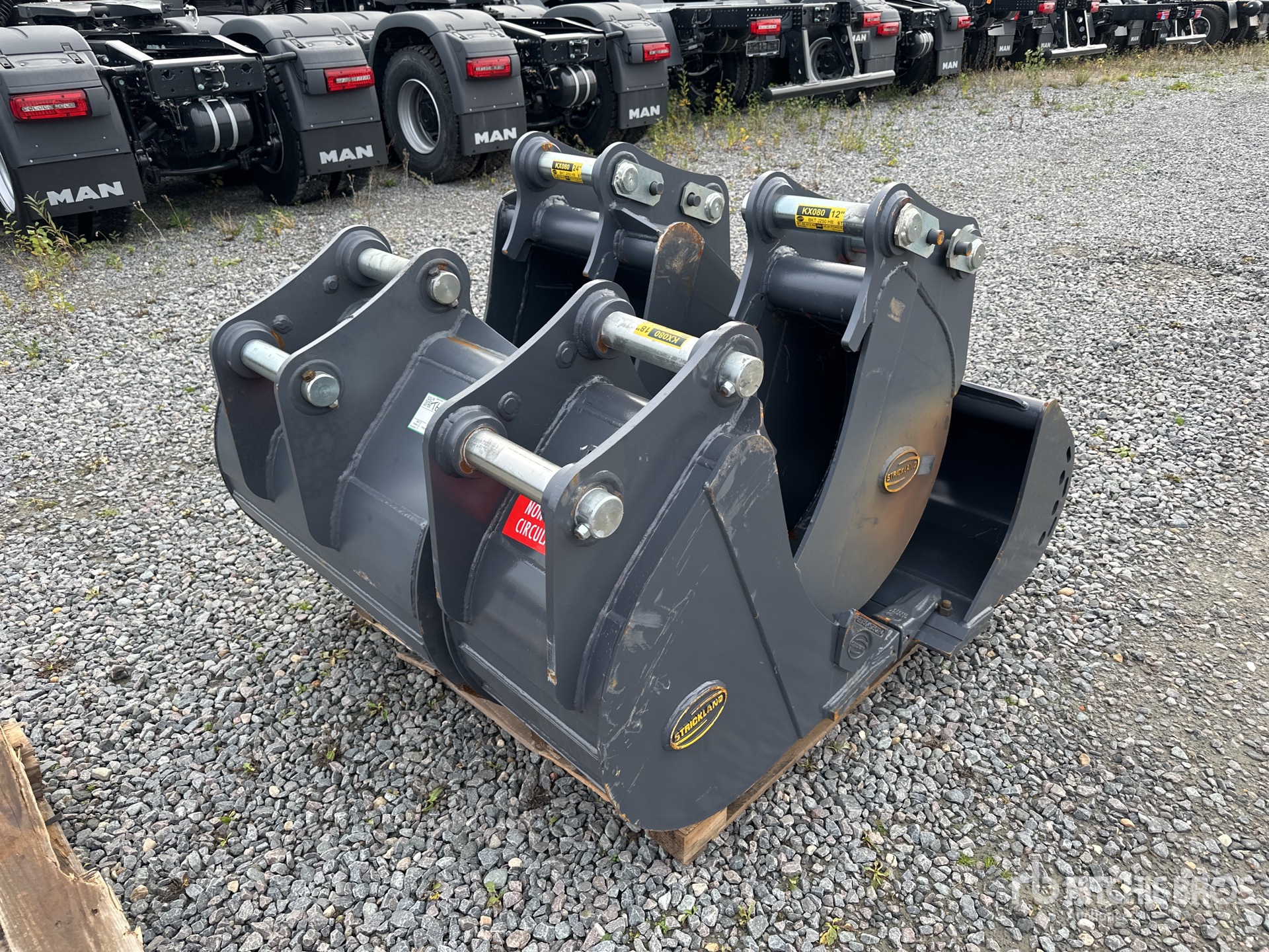 General Appearance with Foto, angolo posteriore sinistro