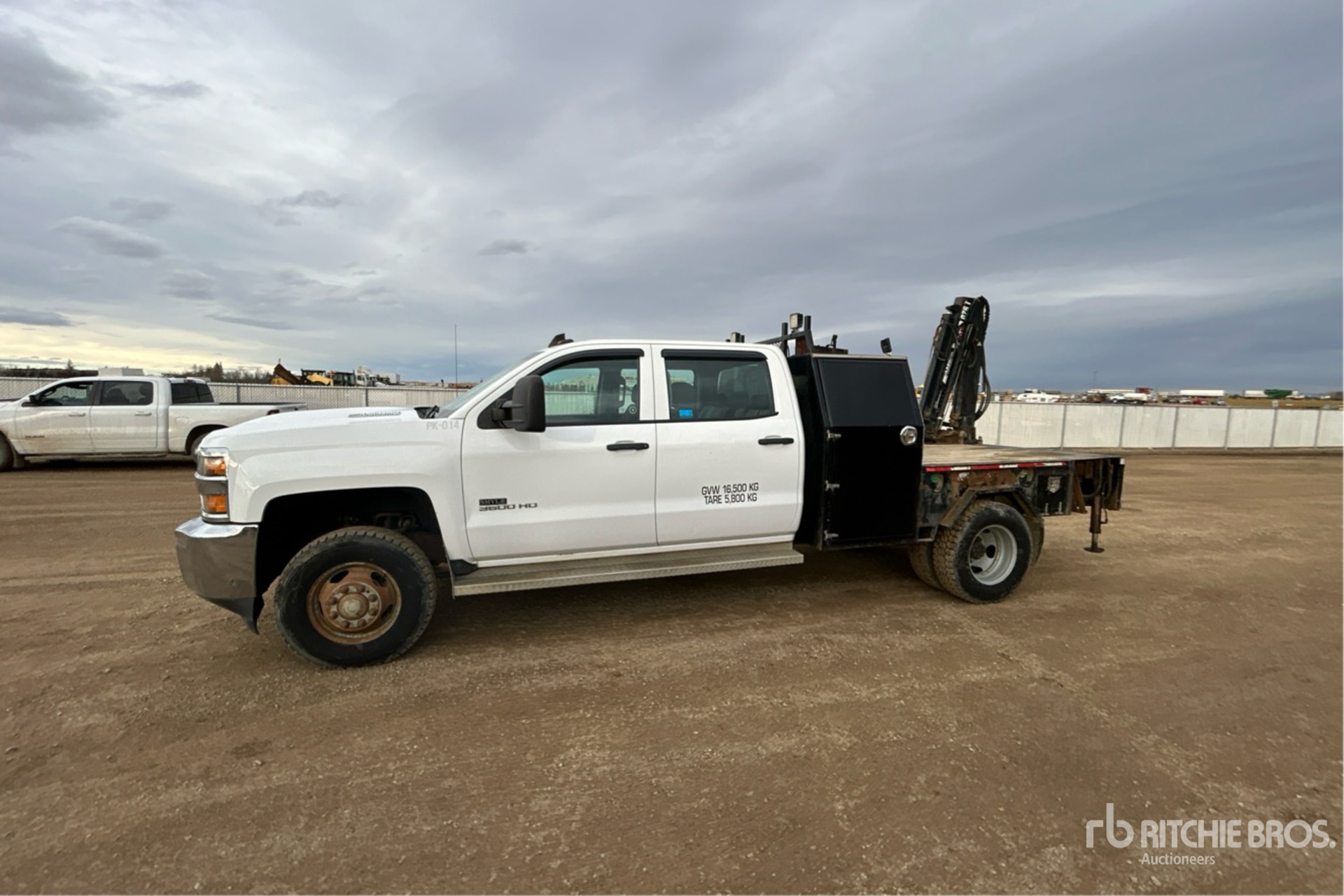 General Appearance with Picture, Left Front Corner