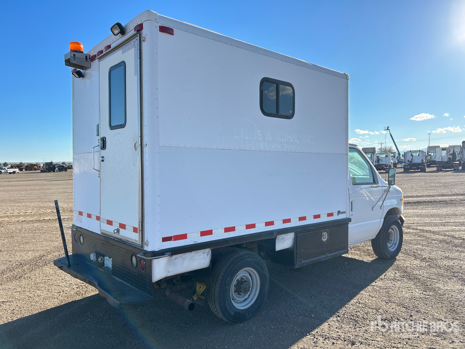 General Appearance with Bild, Ecke hinten rechts