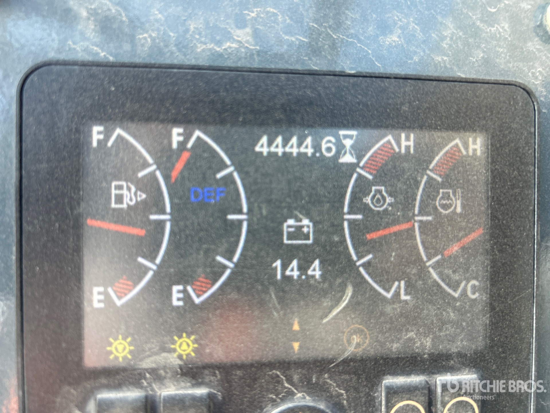 General Appearance with Hour Meter / Odometer