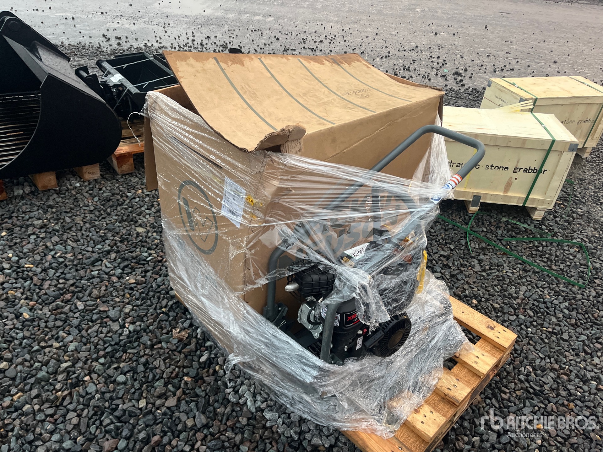 General Appearance with Picture, Left Front Corner