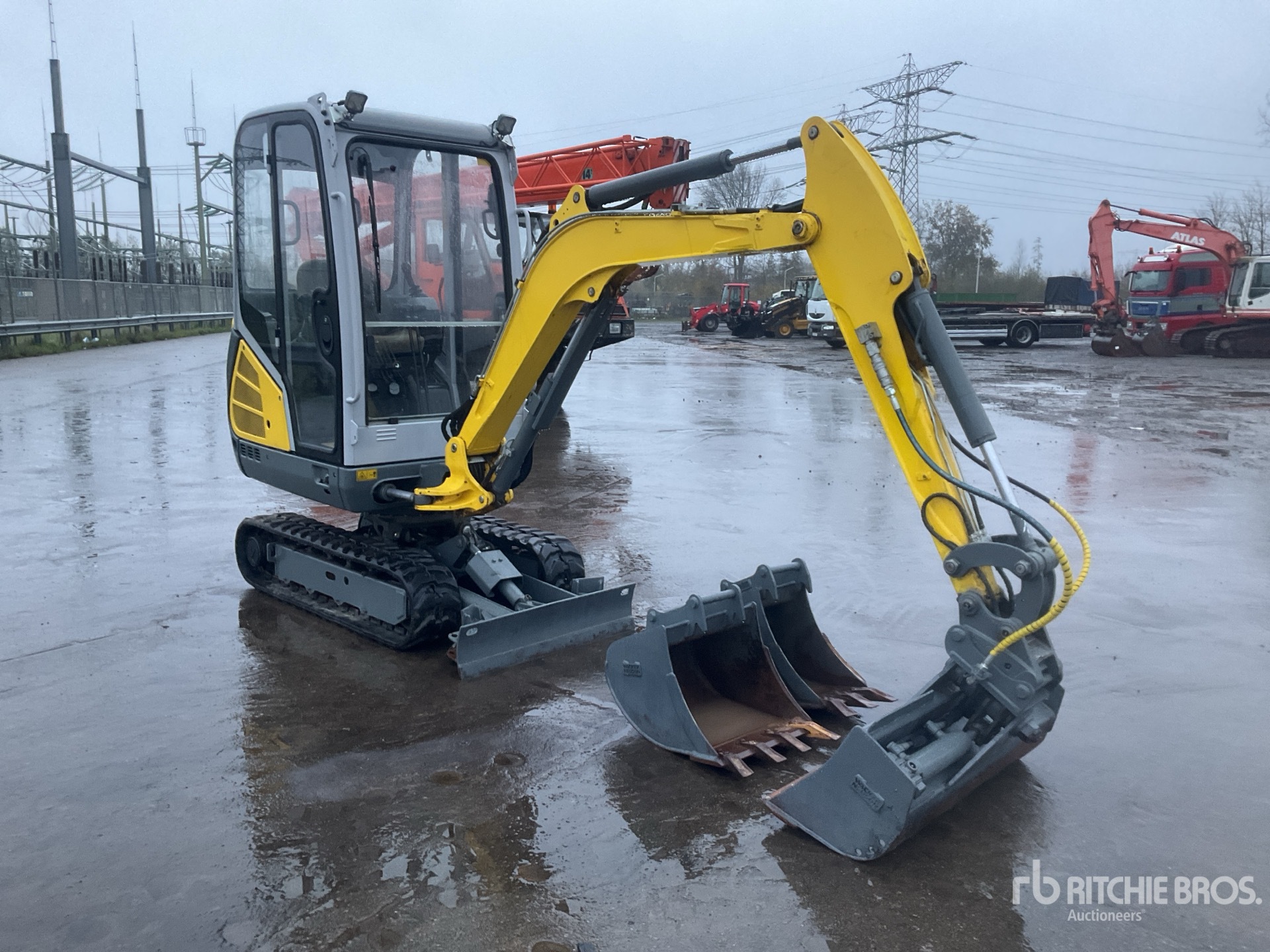 General Appearance with Picture, Right Front Corner