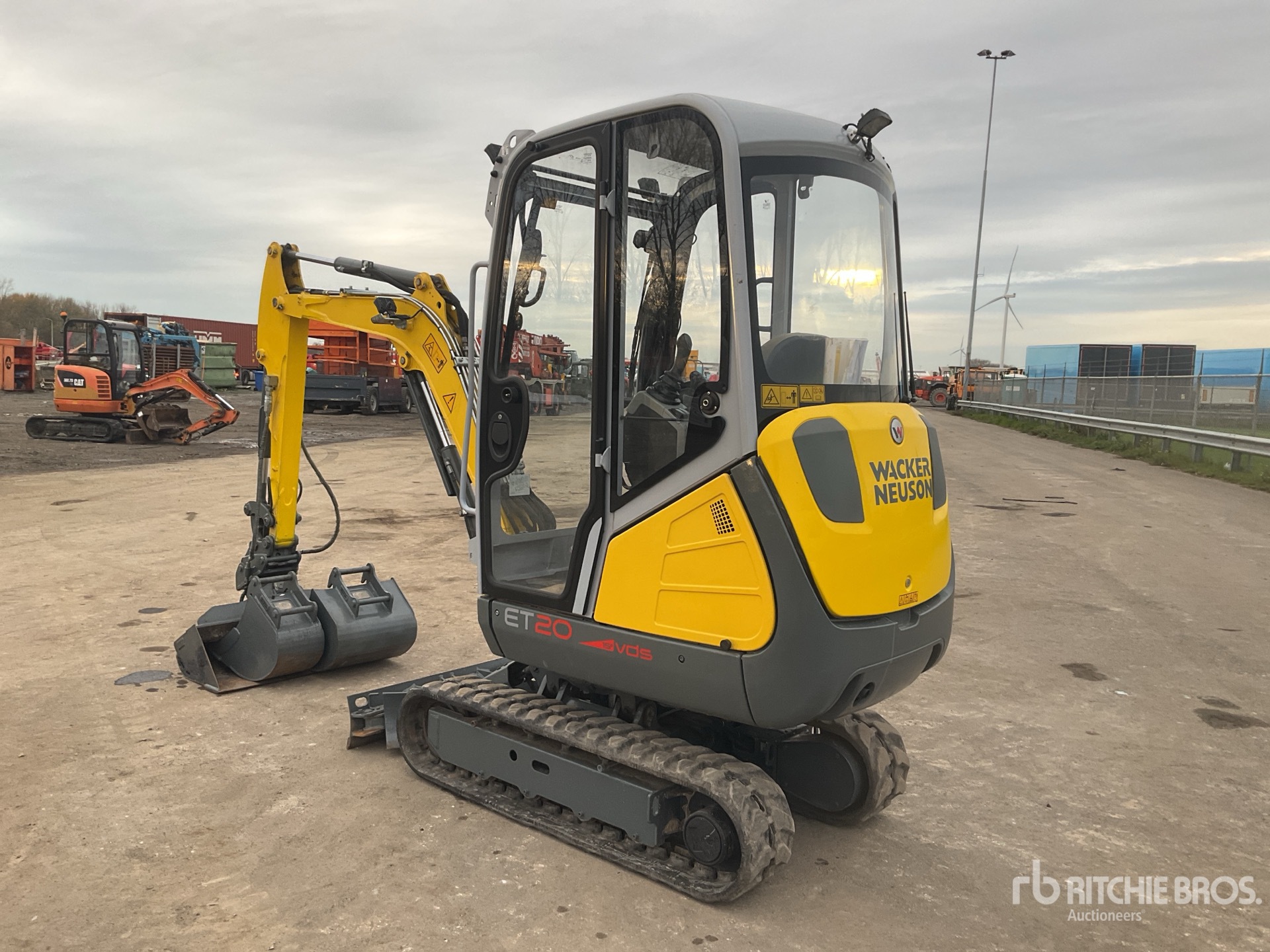 General Appearance with Picture, Left Rear Corner