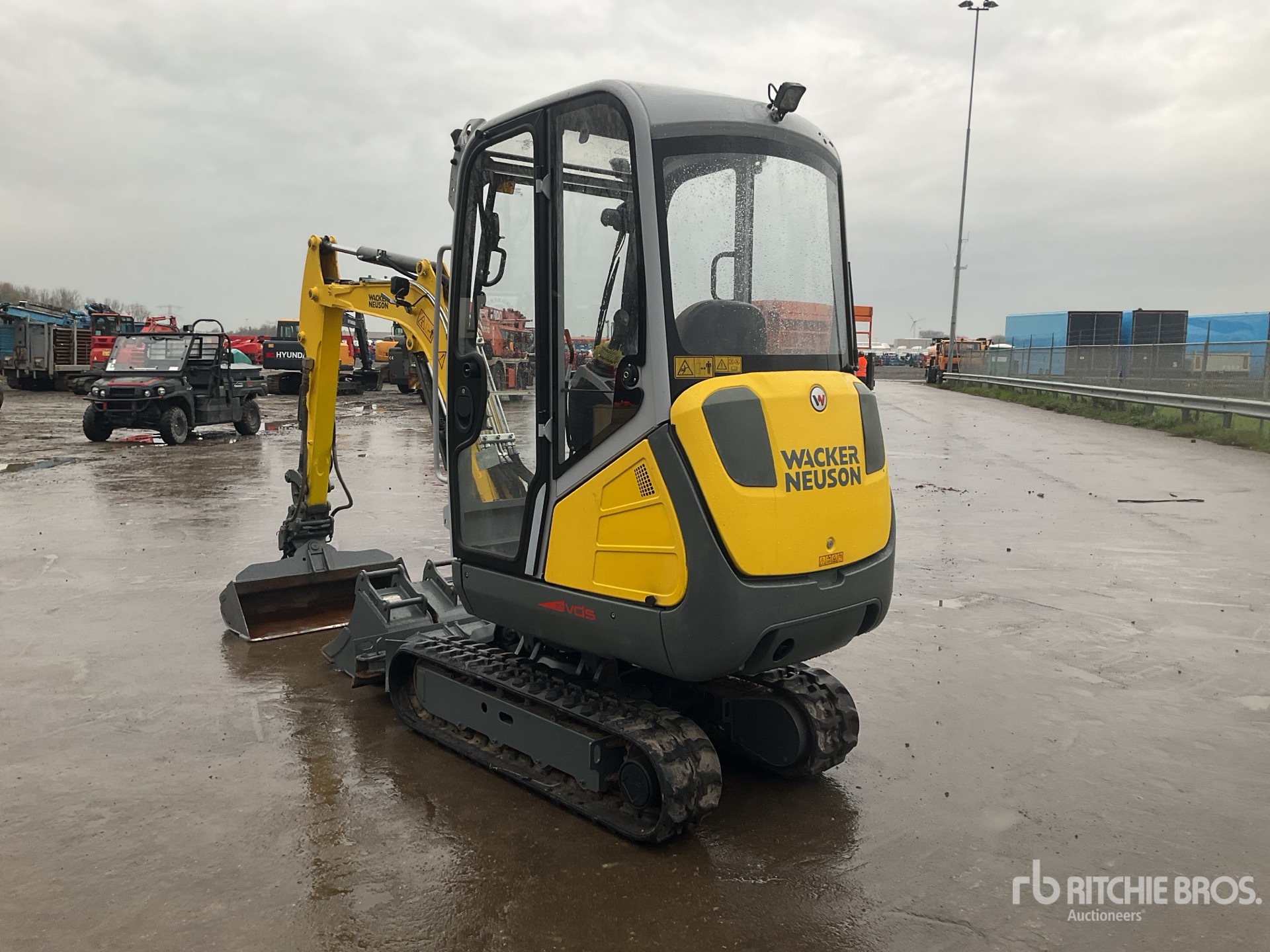 General Appearance with Picture, Left Rear Corner