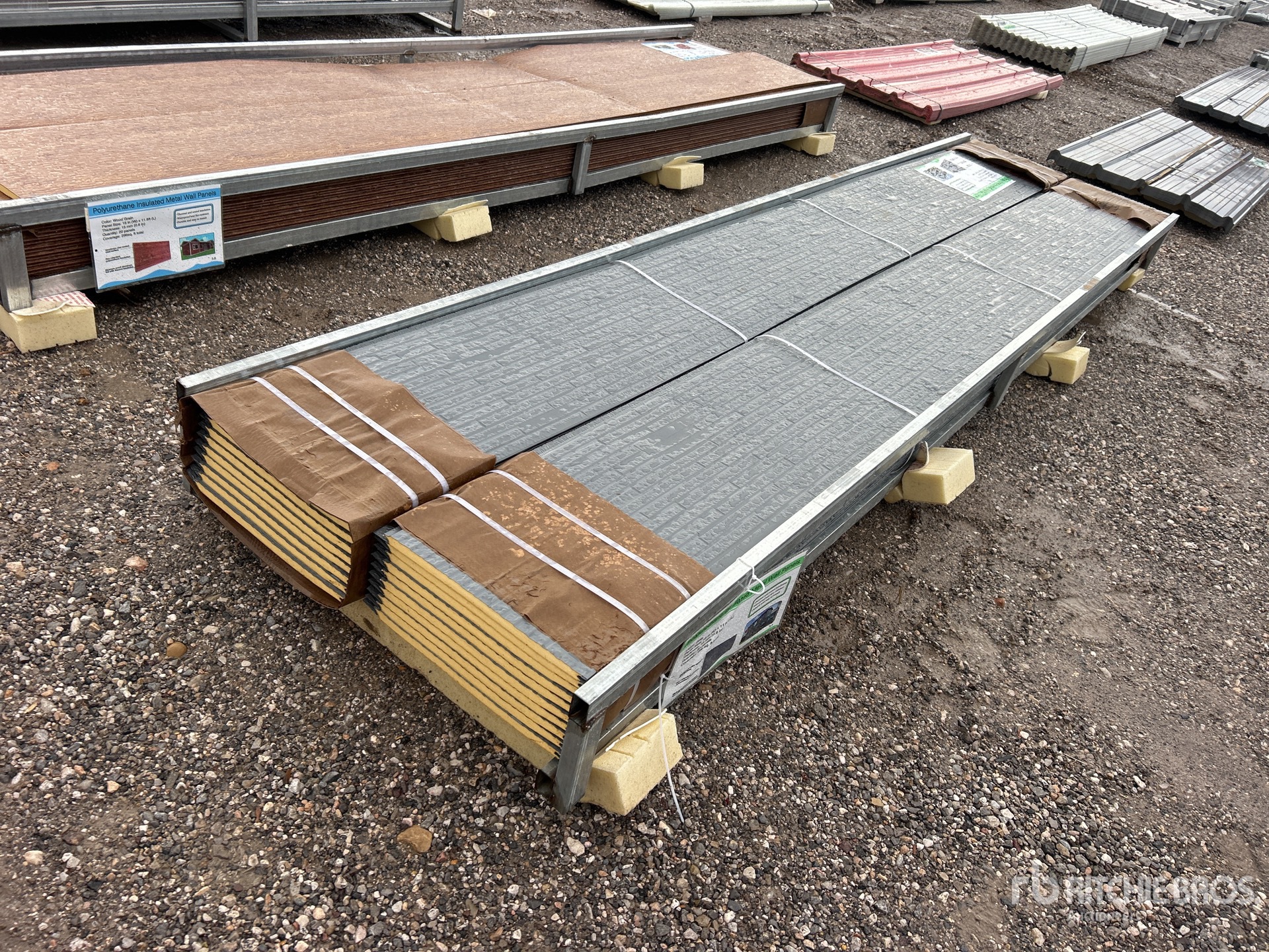 General Appearance with Bild, Ecke hinten rechts