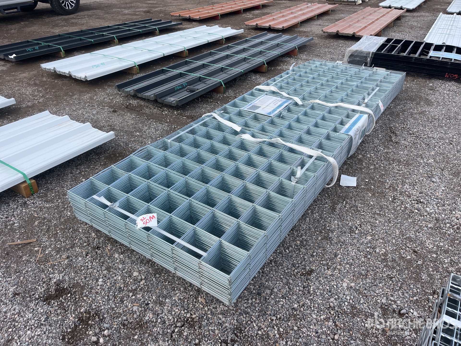 General Appearance with Bild, Ecke vorne links