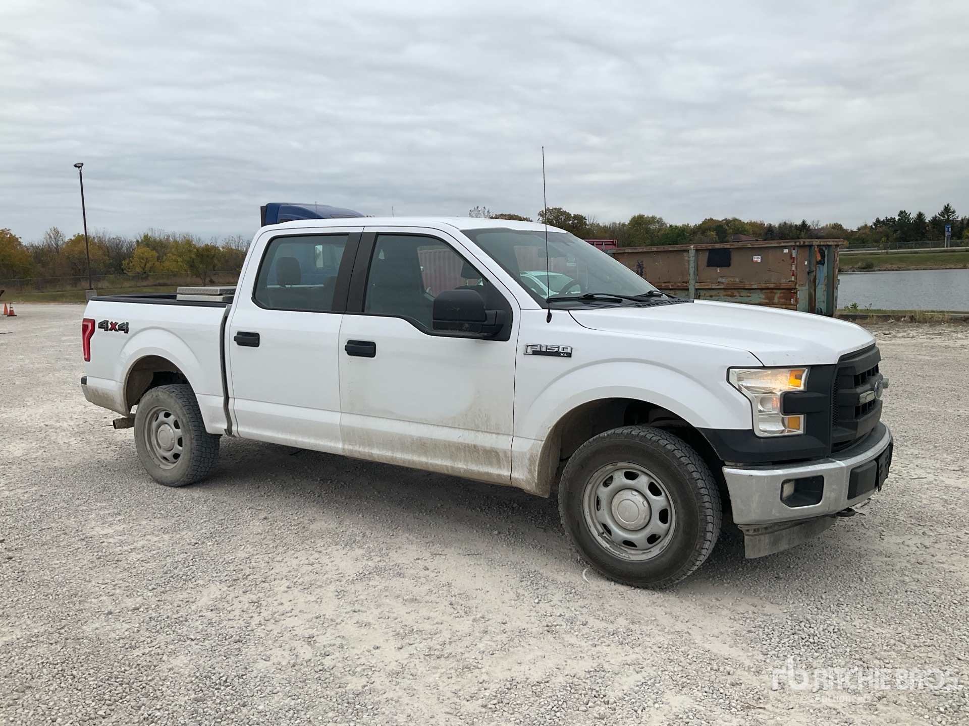 Aspect général with Image, coin avant droit