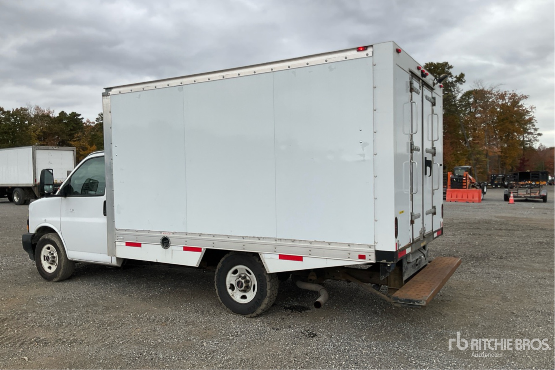 General Appearance with Picture, Left Rear Corner