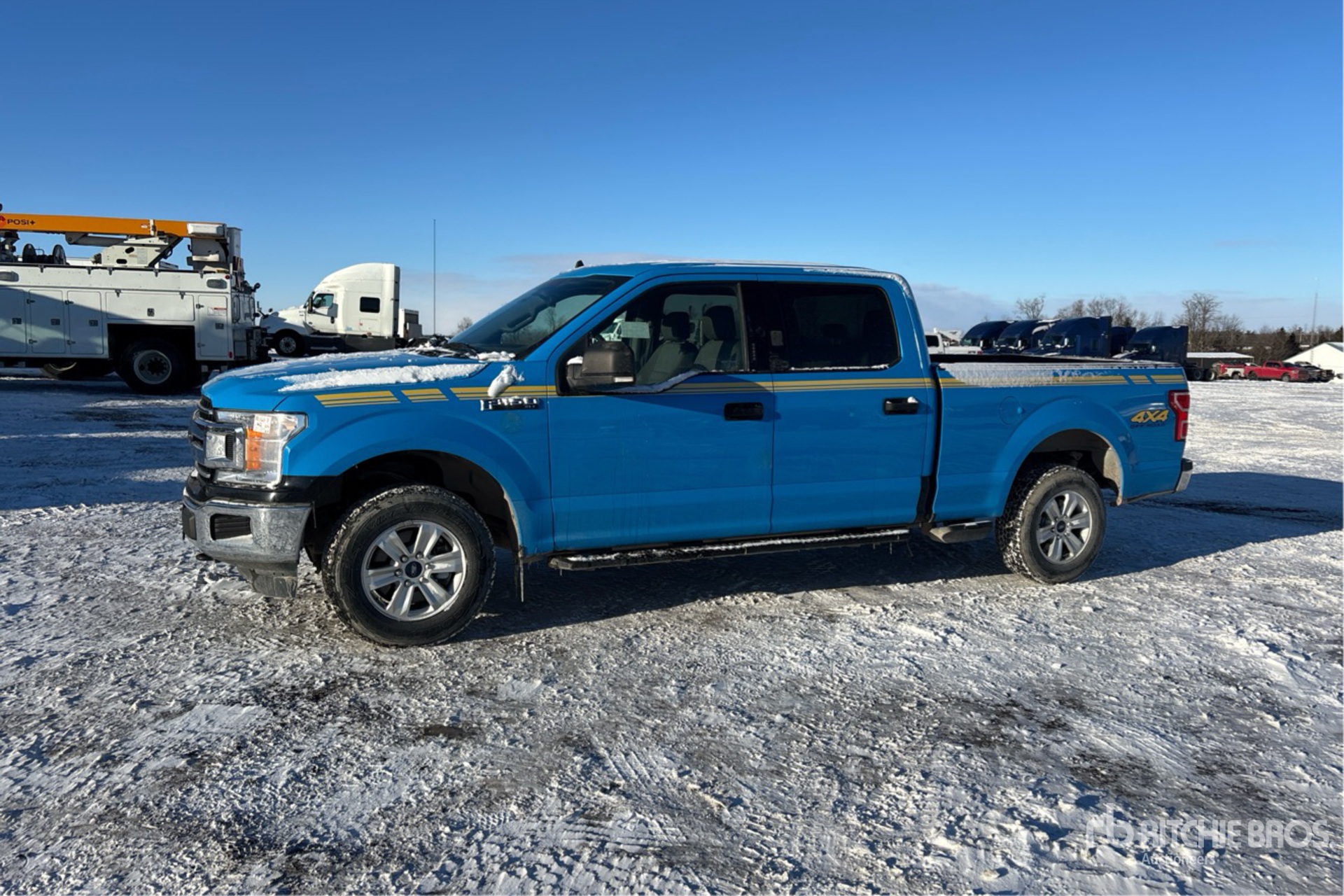 General Appearance with Foto, angolo anteriore sinistro