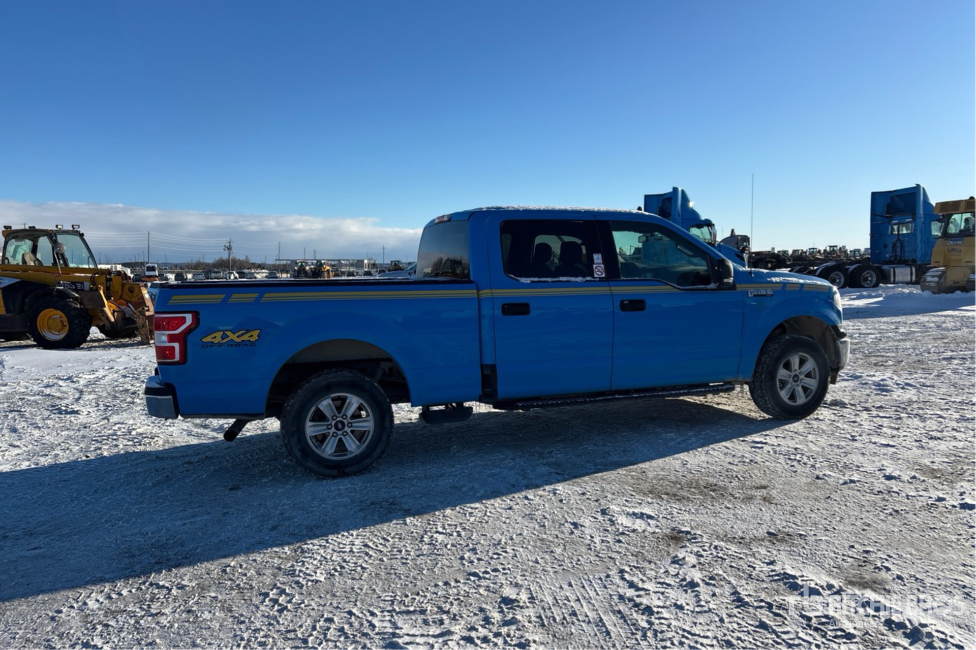 General Appearance with Foto, angolo anteriore sinistro