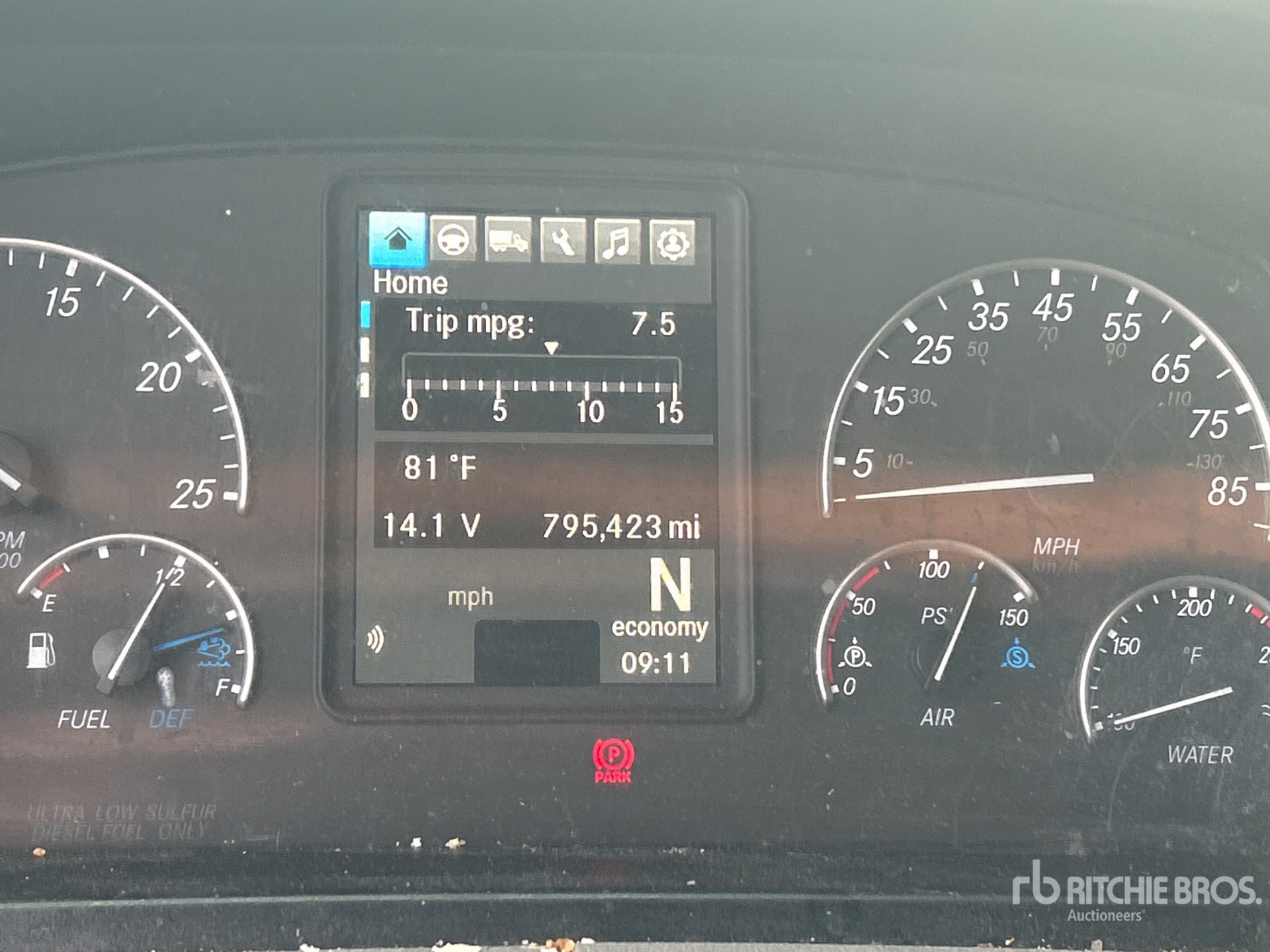 2019 Freightliner CASCADIA 126