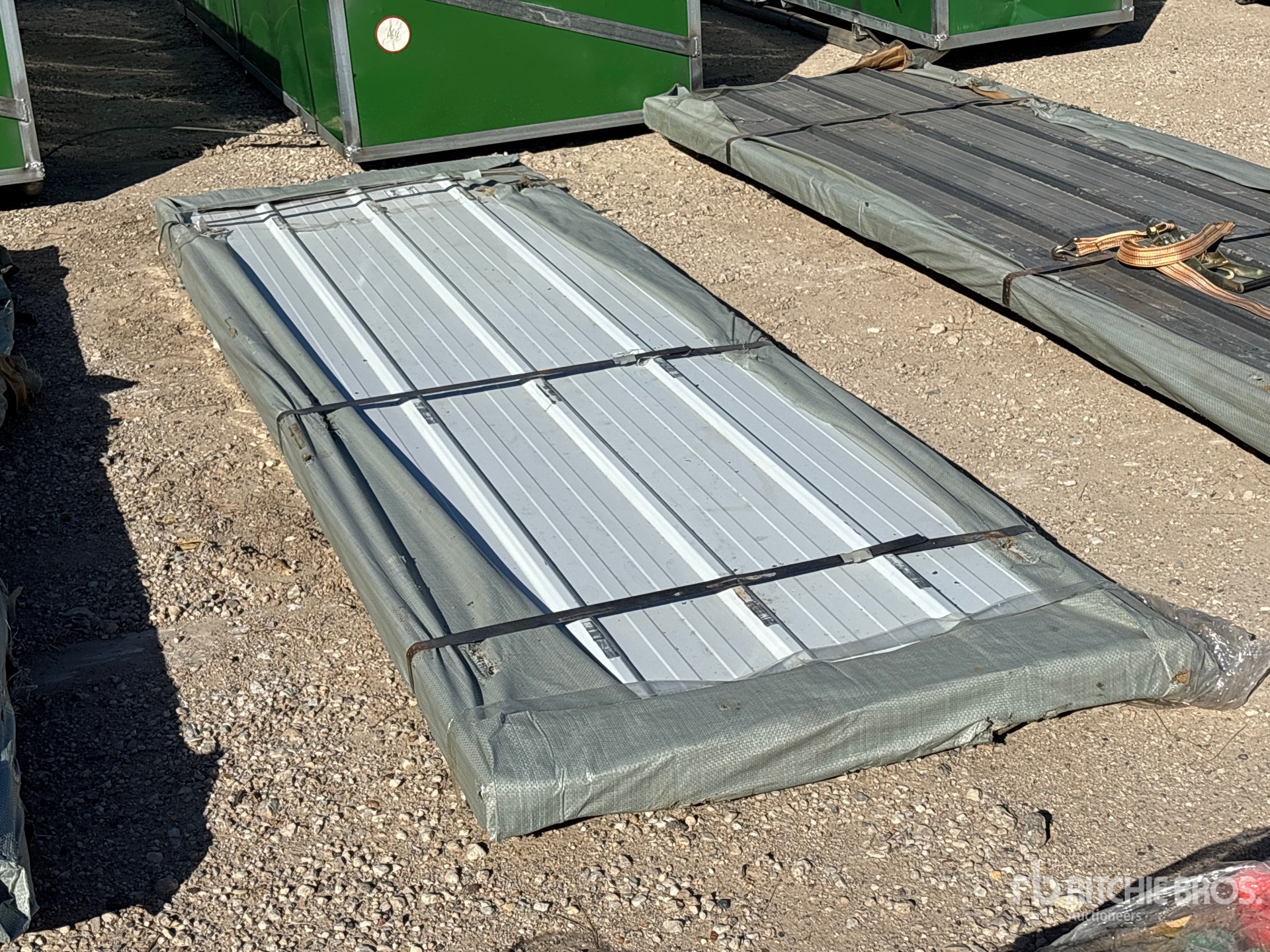 General Appearance with Bild, Ecke hinten rechts